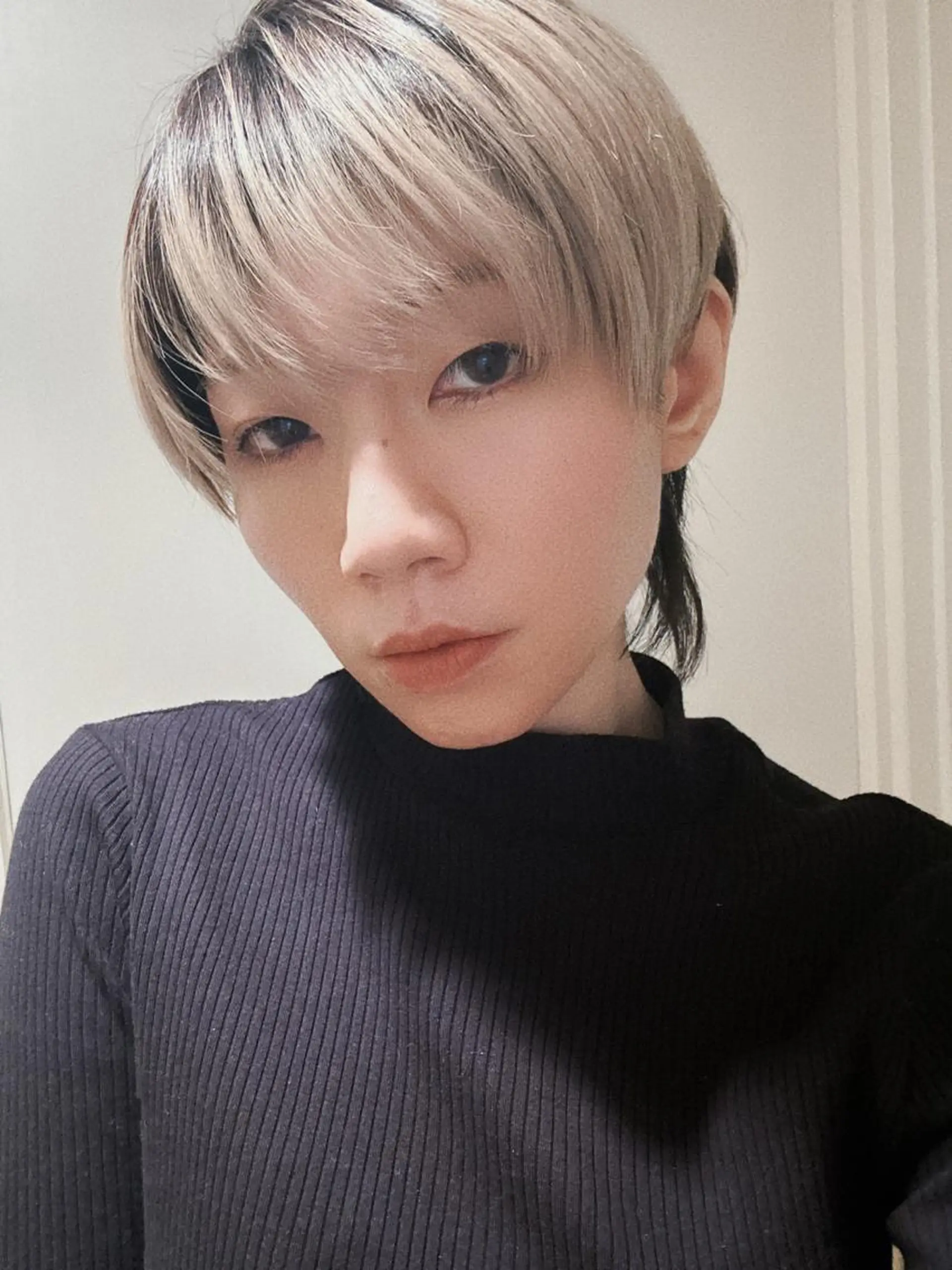 ミディアム カラー パーマ ヘアアレンジ メンズ キッズ ネイル マツエク・マツパ アイブロウ メンズウルフカット ウルフカット アニメ,Vオタク× 即効痩せエステサロンのエステ・リラクイメージ