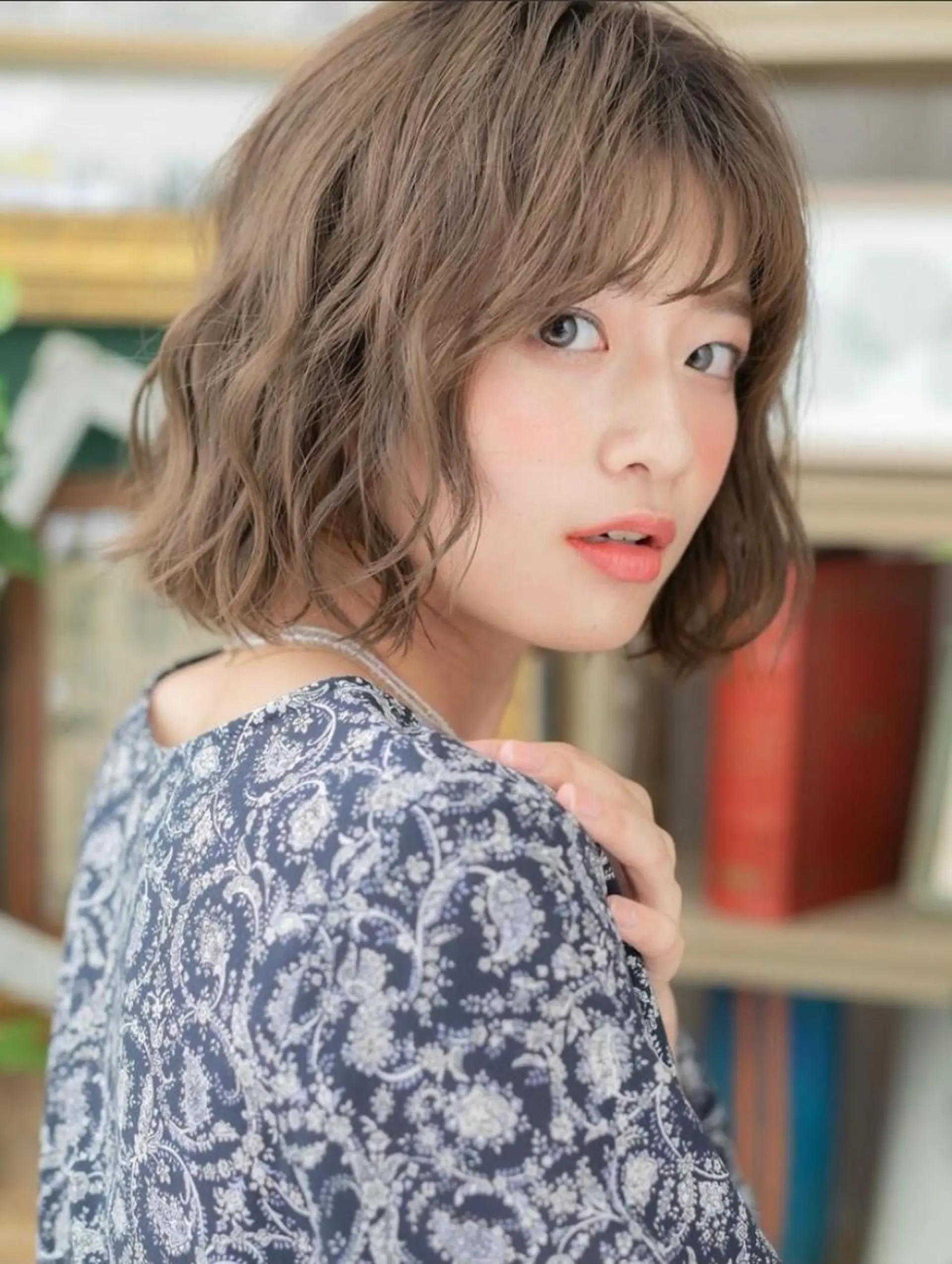 ミディアム COVER HAIR bliss 大宮店所属・出川 宙☘️のヘアスタイル