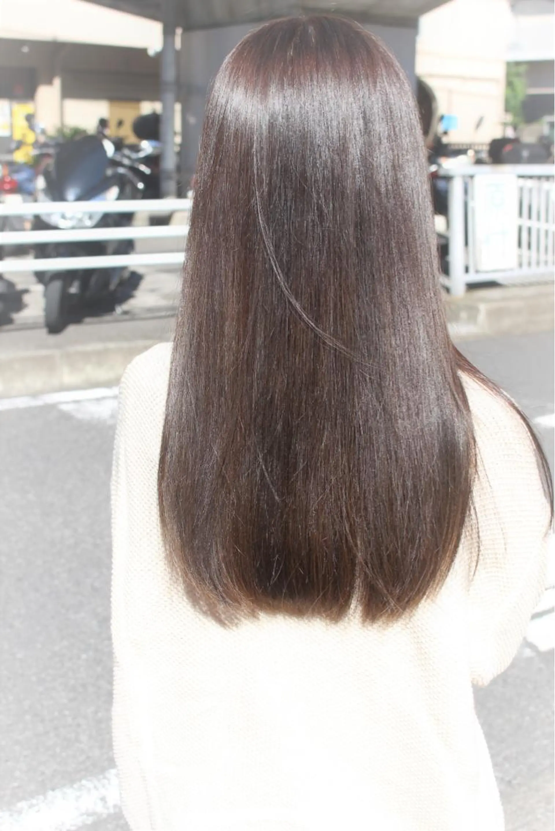 セミロング カット 縮毛矯正 トリートメント 【店長】野呂 隼人のヘアスタイル