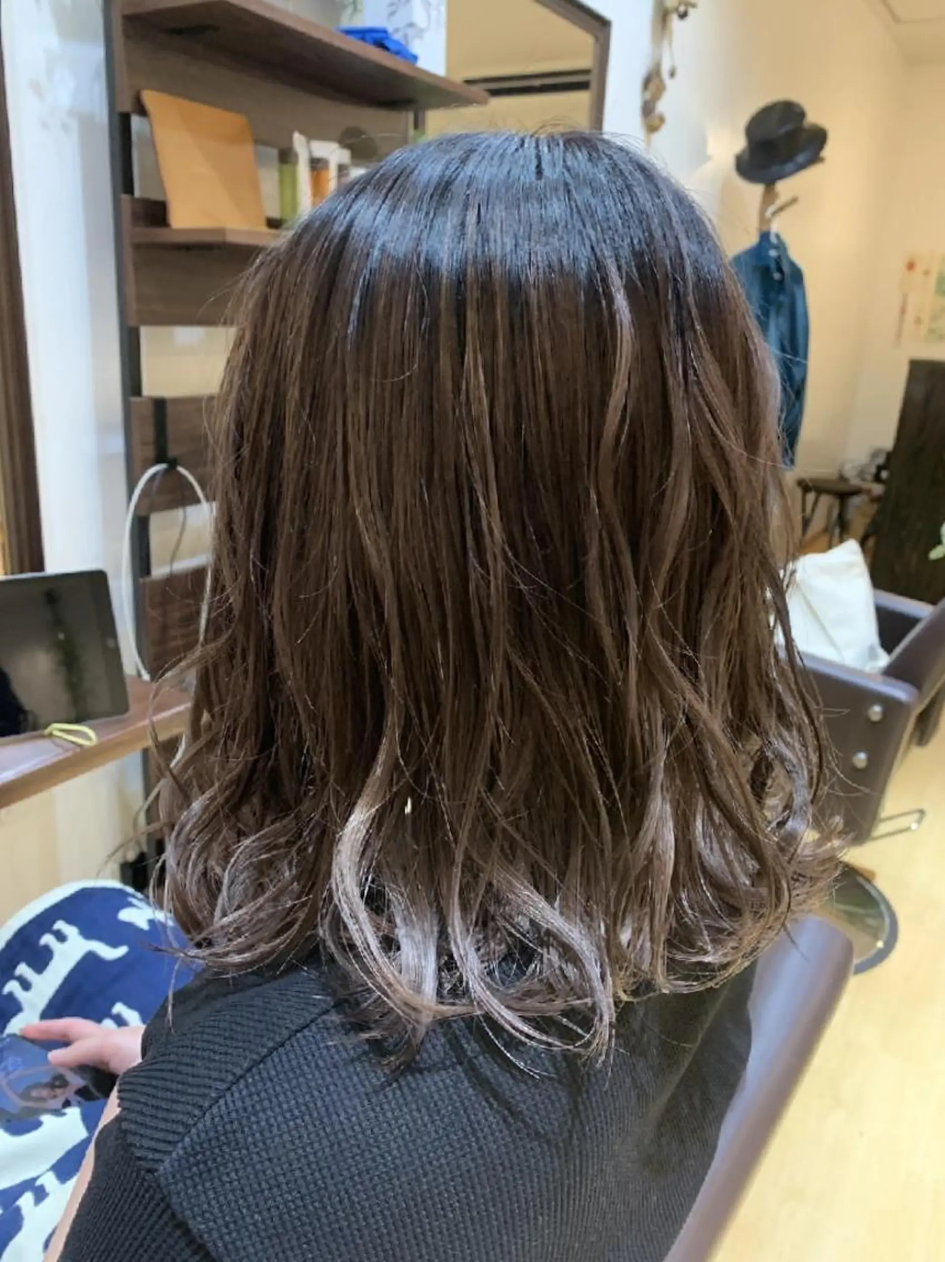 ミディアム カラー ベージュカラー パープルカラー ヘアカラー SUGAR所属・サトウ シューイチのヘアスタイル