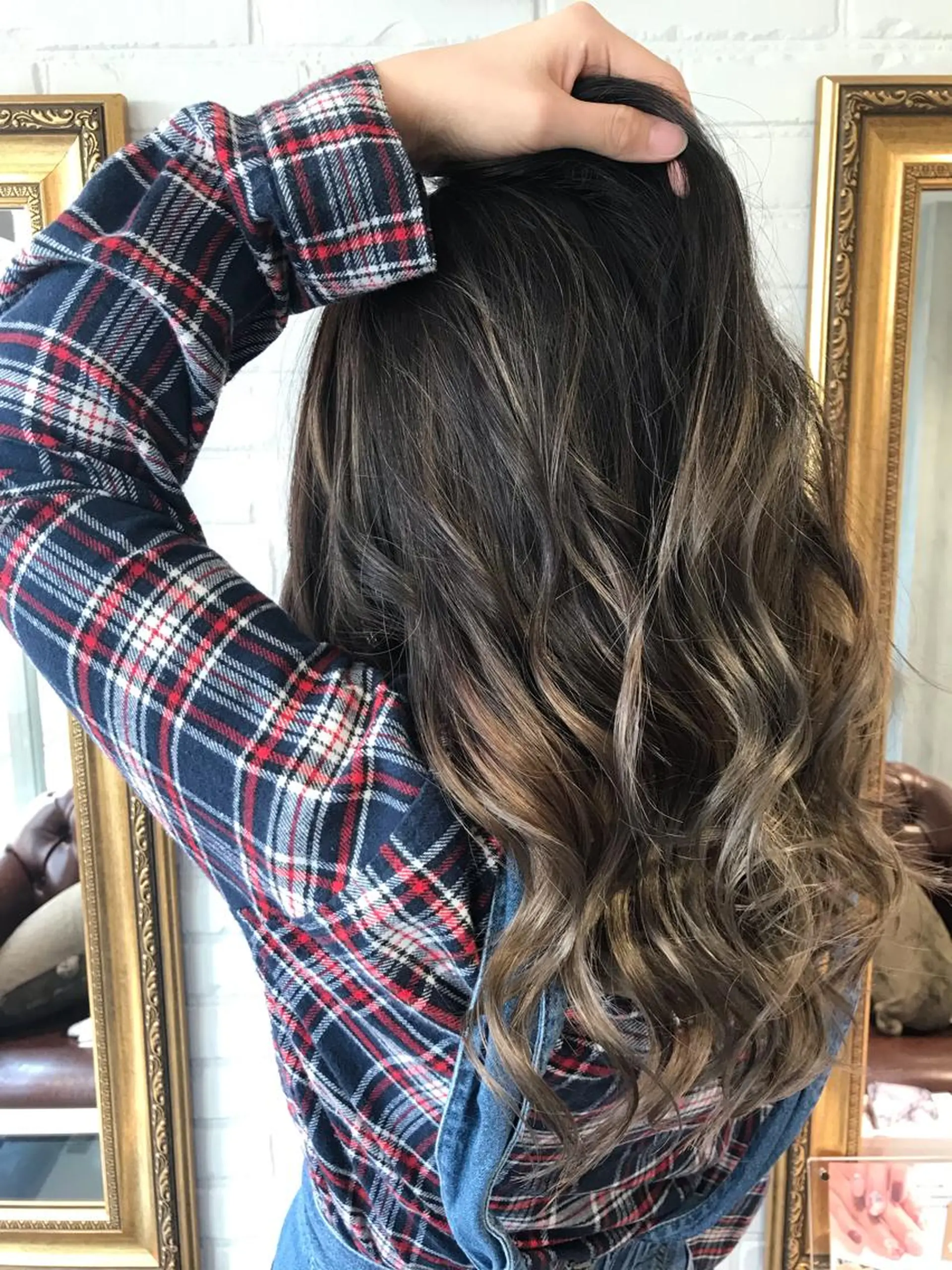 セミロング カラー バレイヤージュ グレージュ レイヤーカット Renatus店長 金子裕美のヘアスタイル