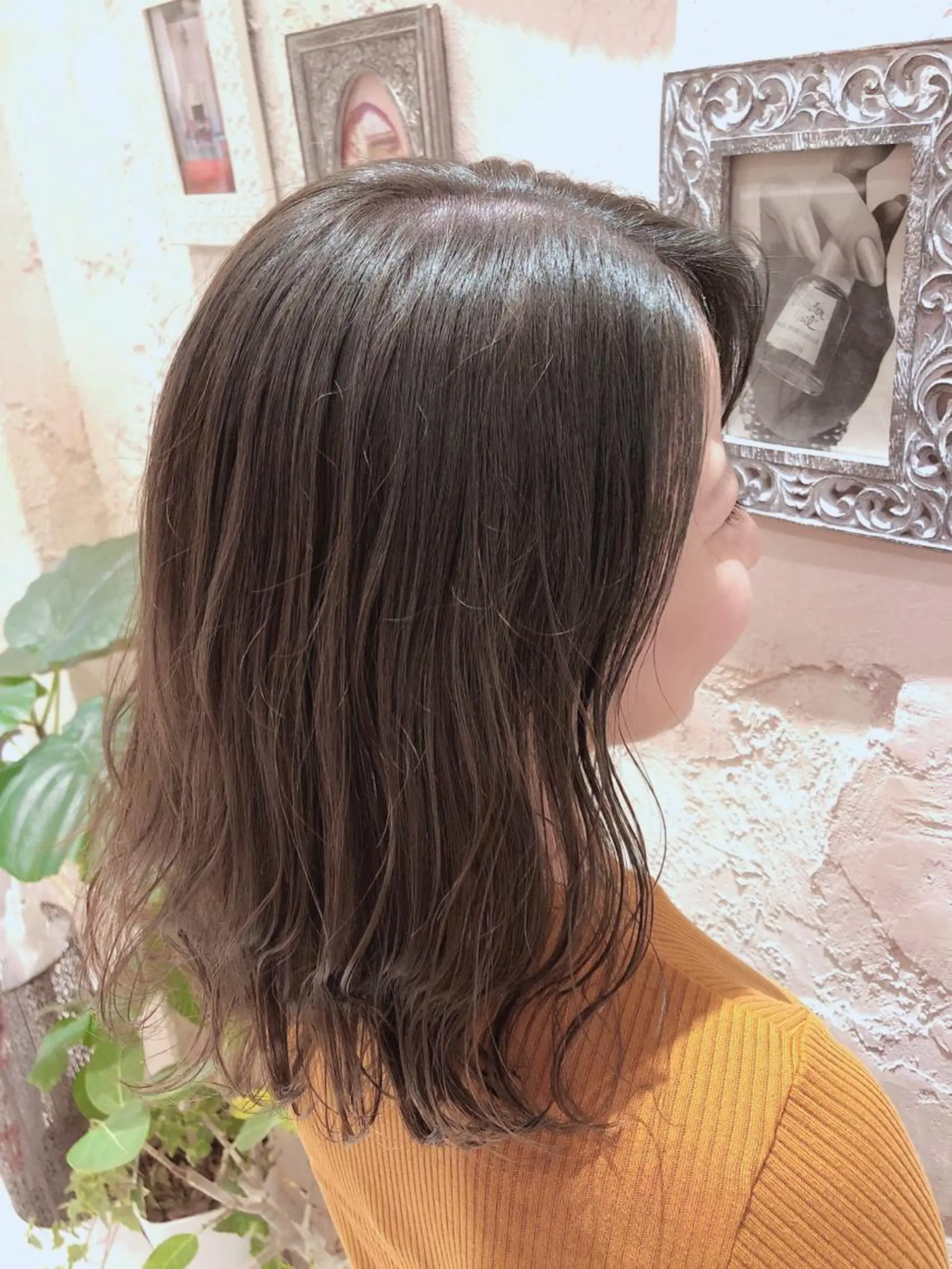 ミディアム アッシュ カット ヘアカラー トリートメント 代表山口ひな 髪質改善のプロのヘアスタイル