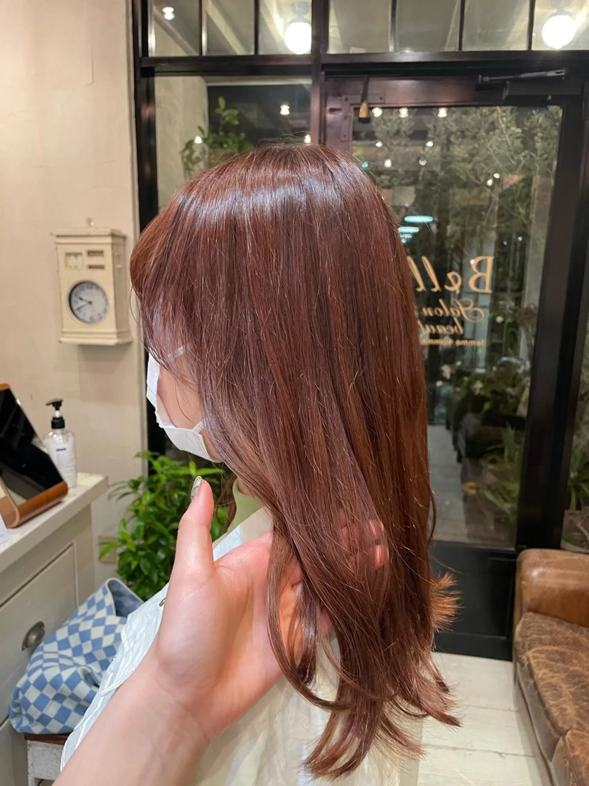 ミディアム カラー ミディアムパーマ ブリーチ ハイライトカラー ブリーチなしカラー オレンジ レイヤーカット大人気 💛吉田百花のヘアスタイル