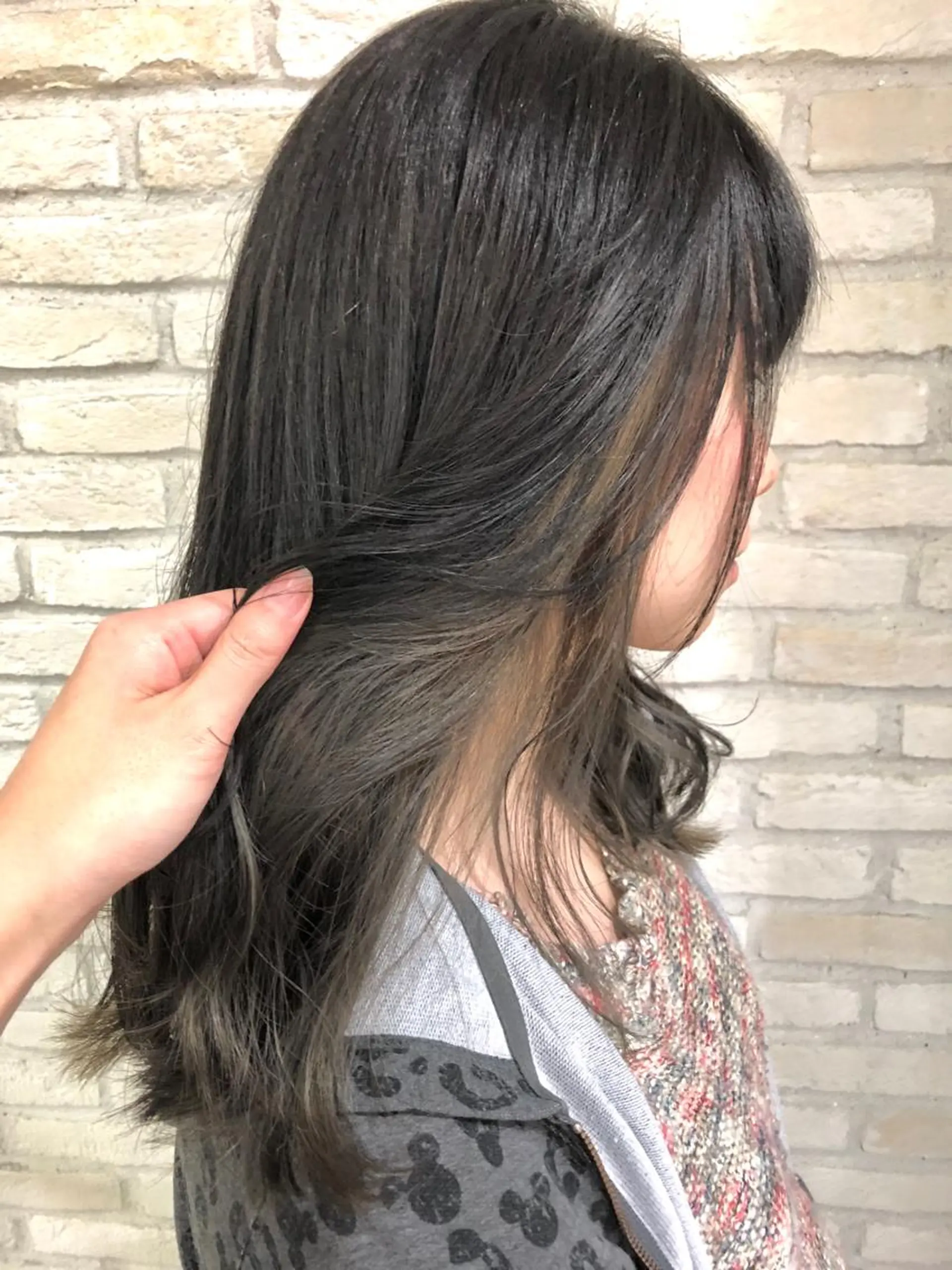 セミロング カラー インナーカラー oggi +KENJE所属・大平 美沙のヘアスタイル