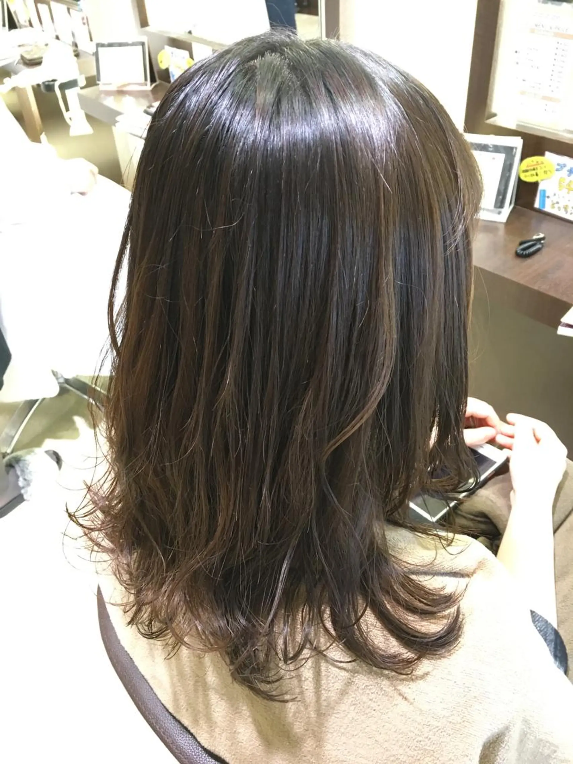 セミロング カラー 伊藤 元気のヘアスタイル