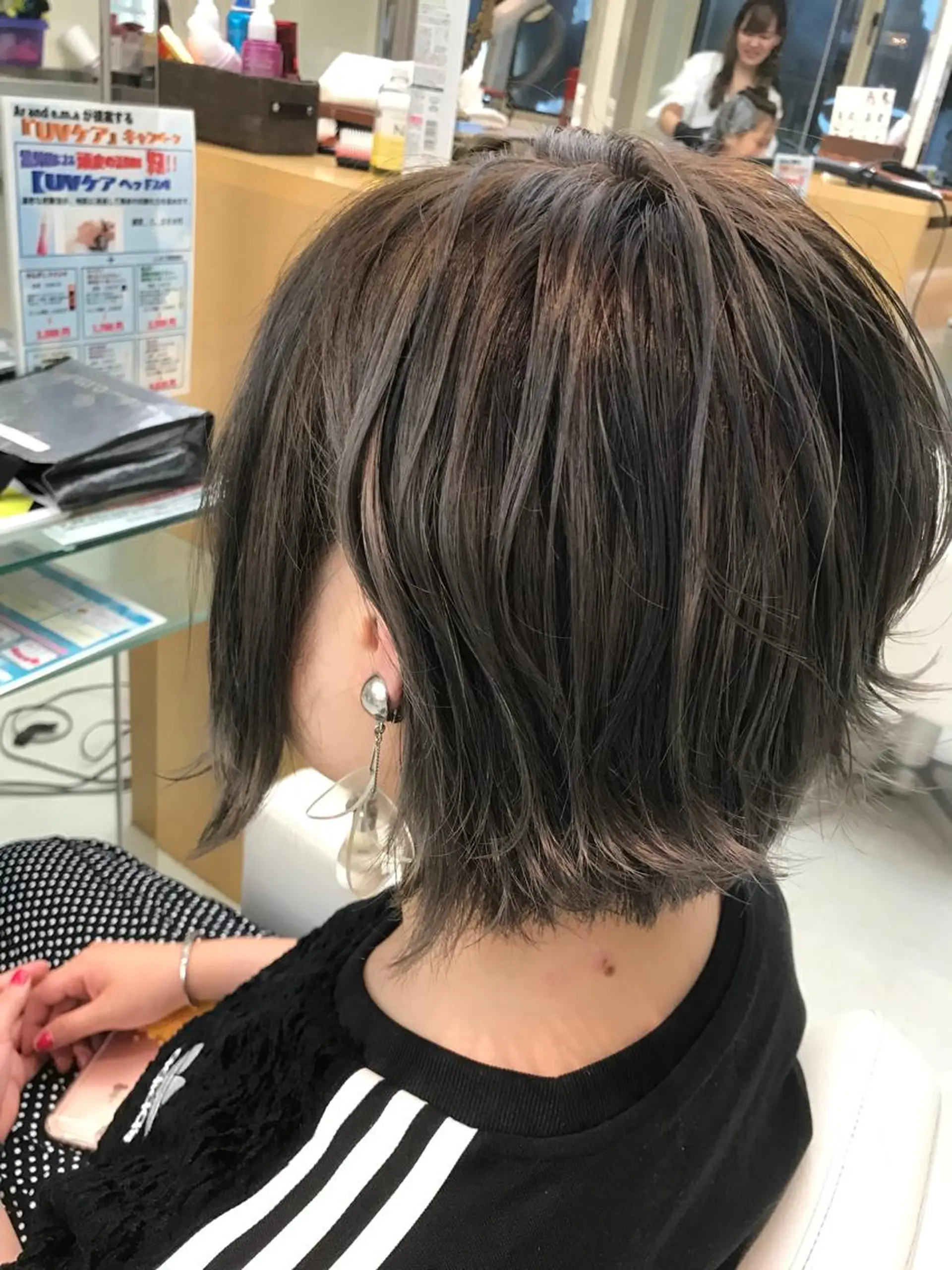 ショート カラー ショートボブ アッシュ グラデーションカラー ボブ ショートヘア AILEE所属・ウルフカット レイヤーカット上柿のヘアスタイル