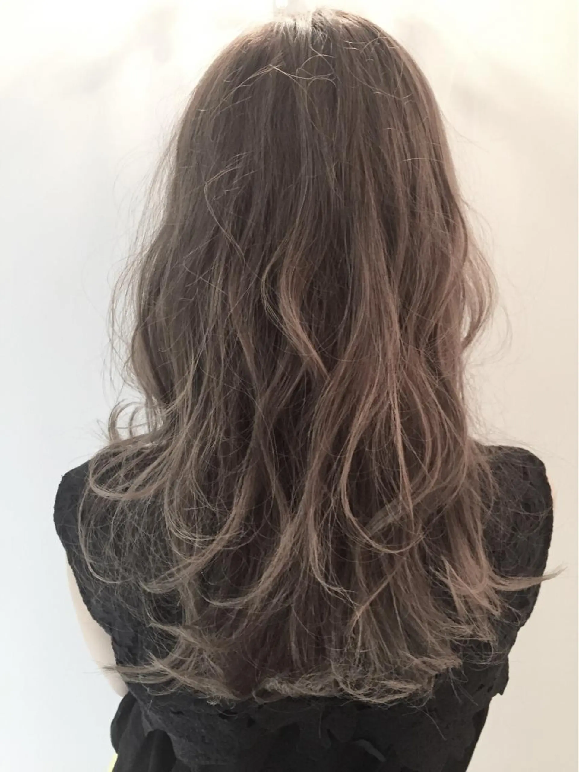 セミロング アッシュ アッシュグレー アッシュグレージュ darts所属・松永 雄樹のヘアスタイル