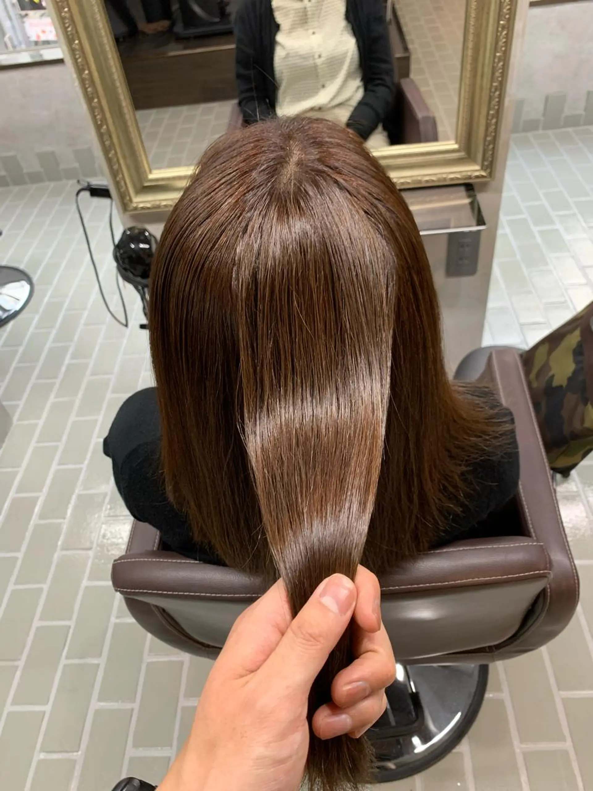 セミロング 髪質改善 カット ヘアカラー 髪質改善ayame 横山諒のヘアスタイル