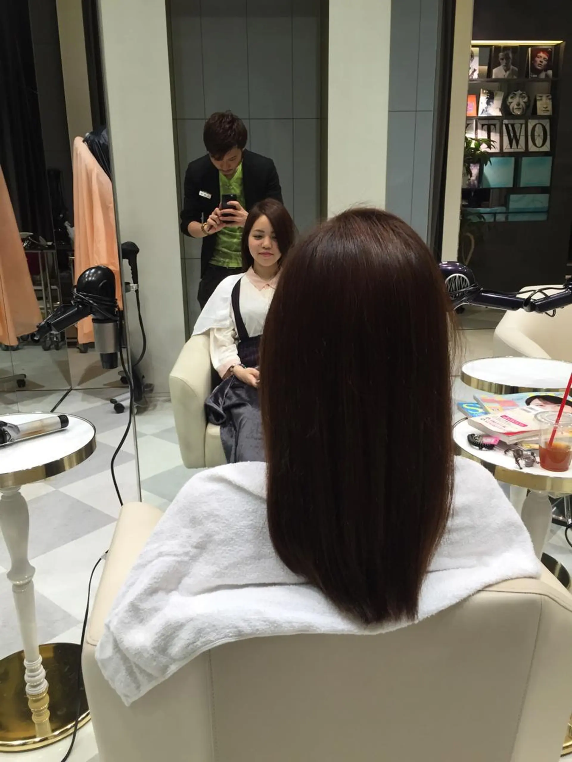 カラー アンダーバーホワイト_WHITE所属・_WHITE芝本 賢吾【天王寺店】のヘアスタイル