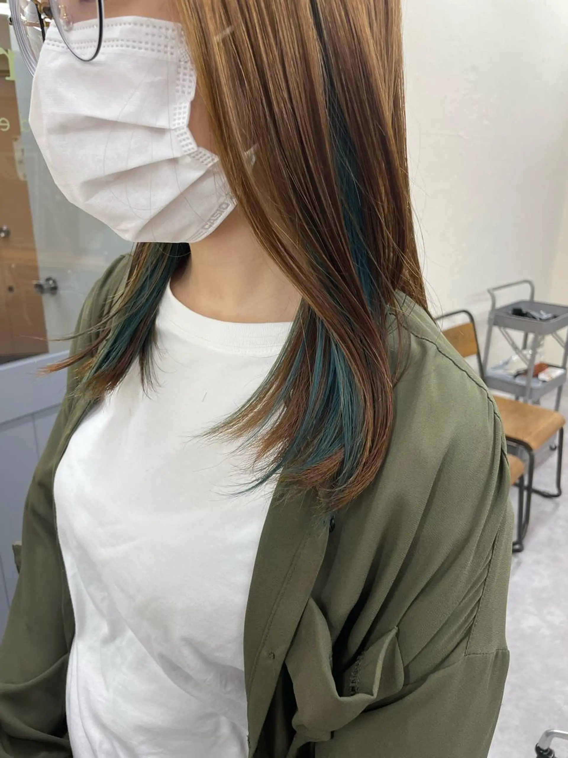 セミロング カラー ヘアカラー 🌸柔らかハイトーン 🧃Shionのヘアスタイル