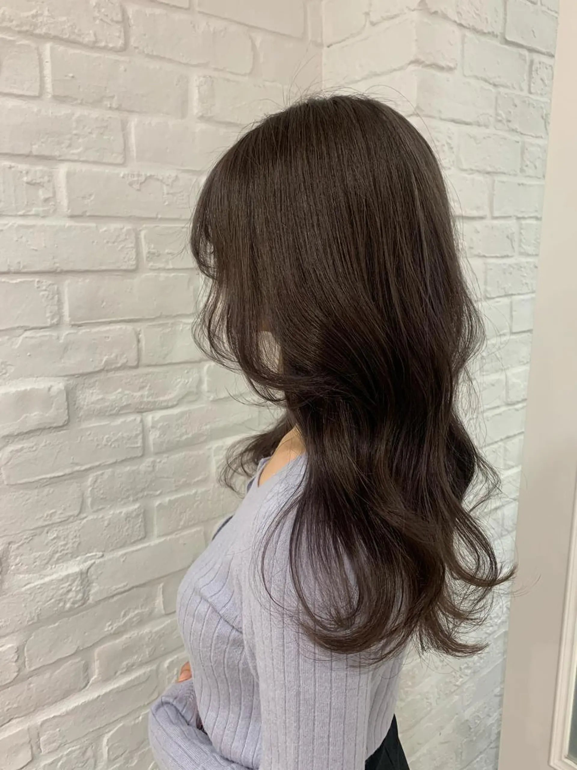 セミロング ヘアカラー 最新韓国本場ヘア 🇰🇷榎本明日香のヘアスタイル