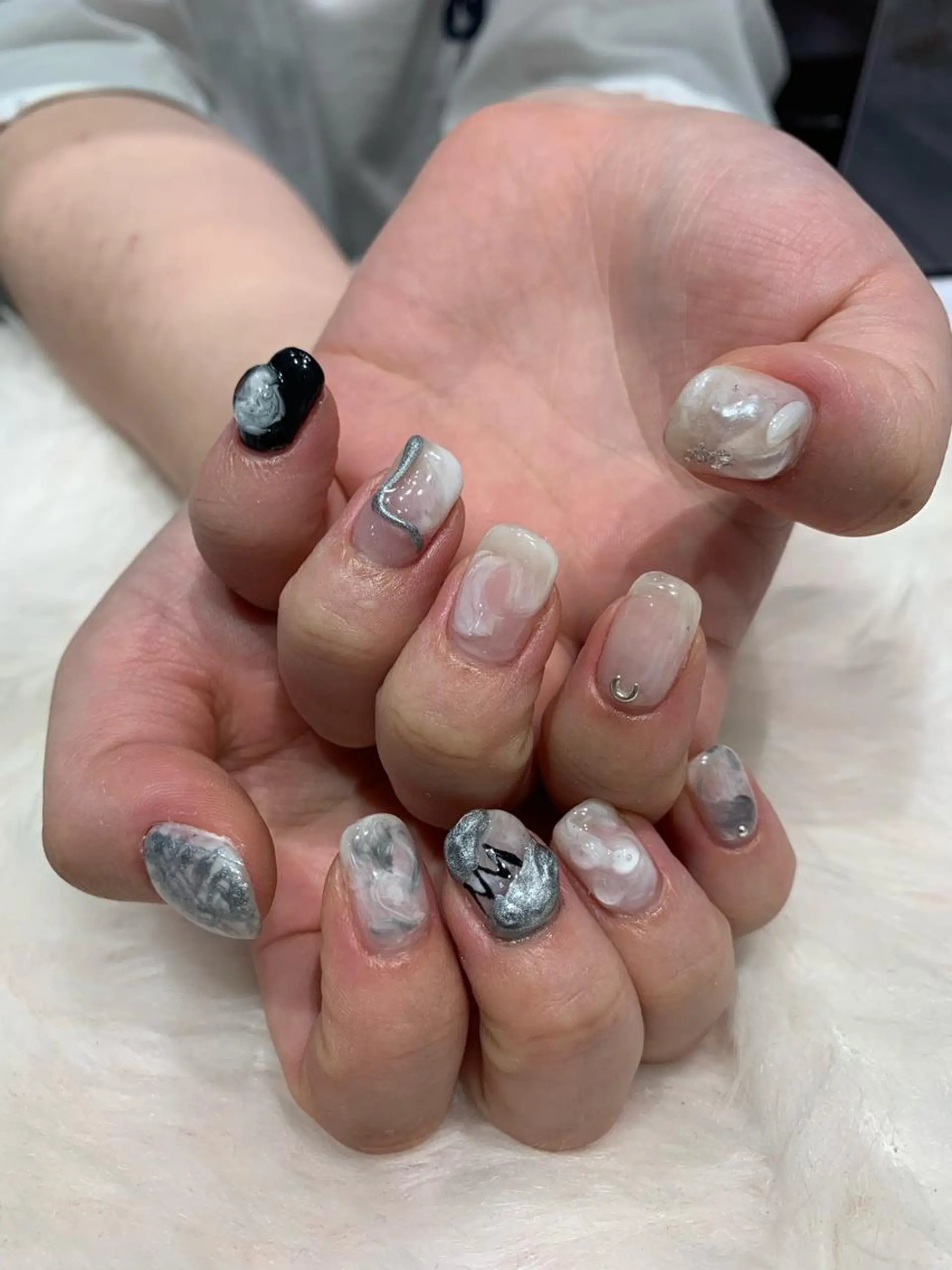 ネイル ハンドネイル なぽ ❤︎ y2k/韓国nailのネイルデザイン