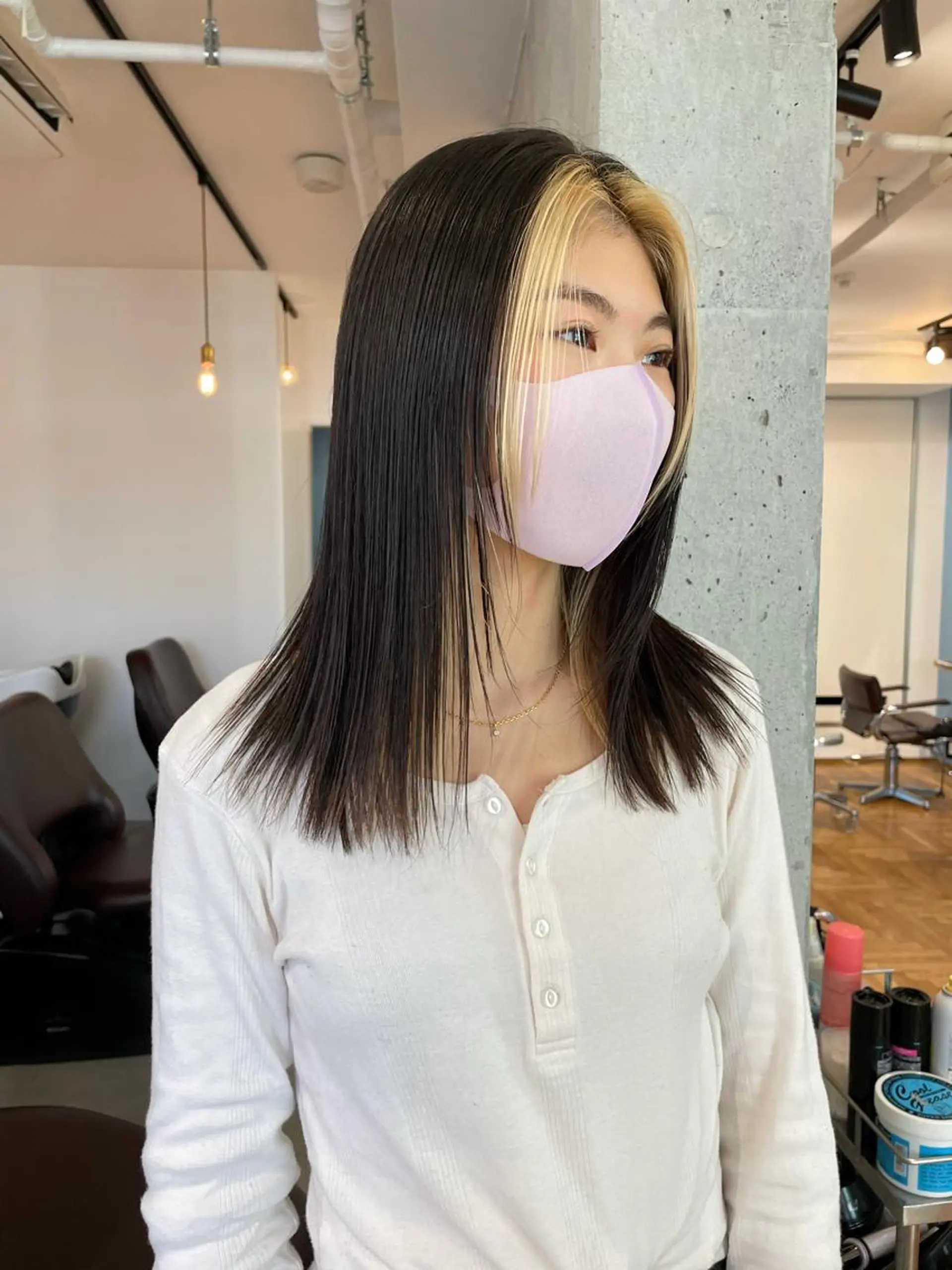 セミロング カラー パーマ ヘアアレンジ ネイル マツエク・マツパ ハイトーン/ボブ 🌺Mikuのヘアスタイル