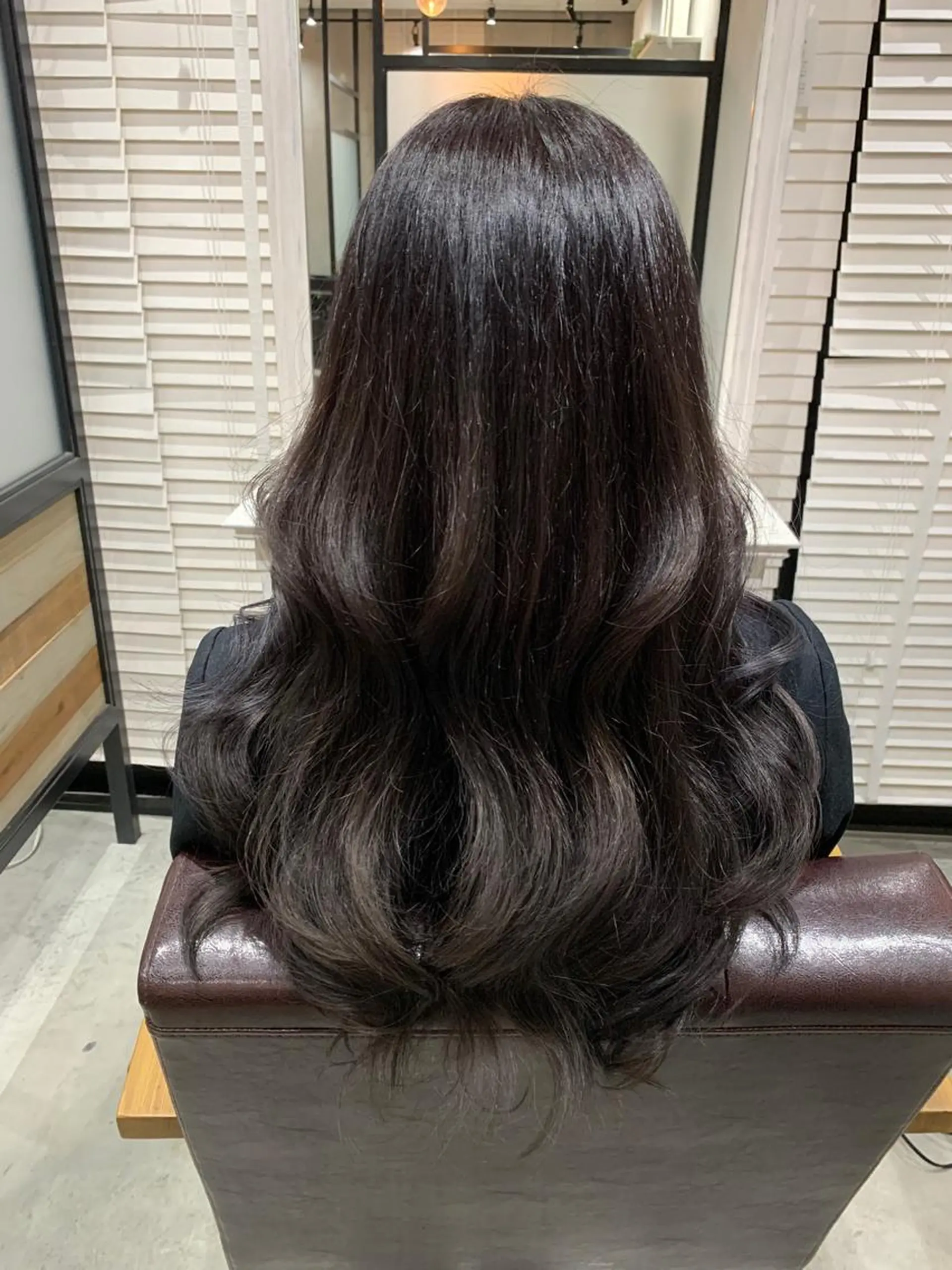 ロング ヘアカラー LITTLE _KATOのヘアスタイル