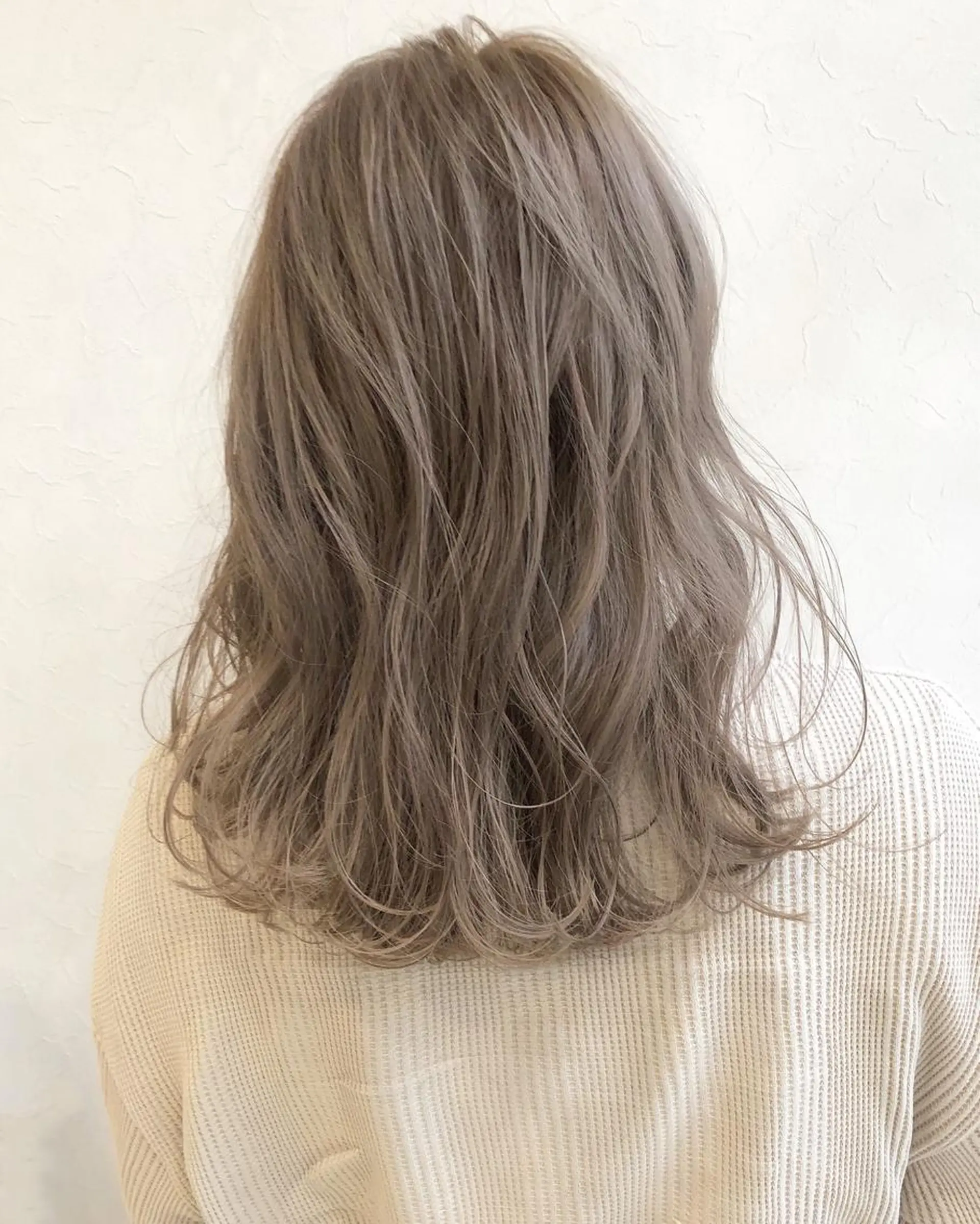 セミロング カラー nakahara madokaのヘアスタイル