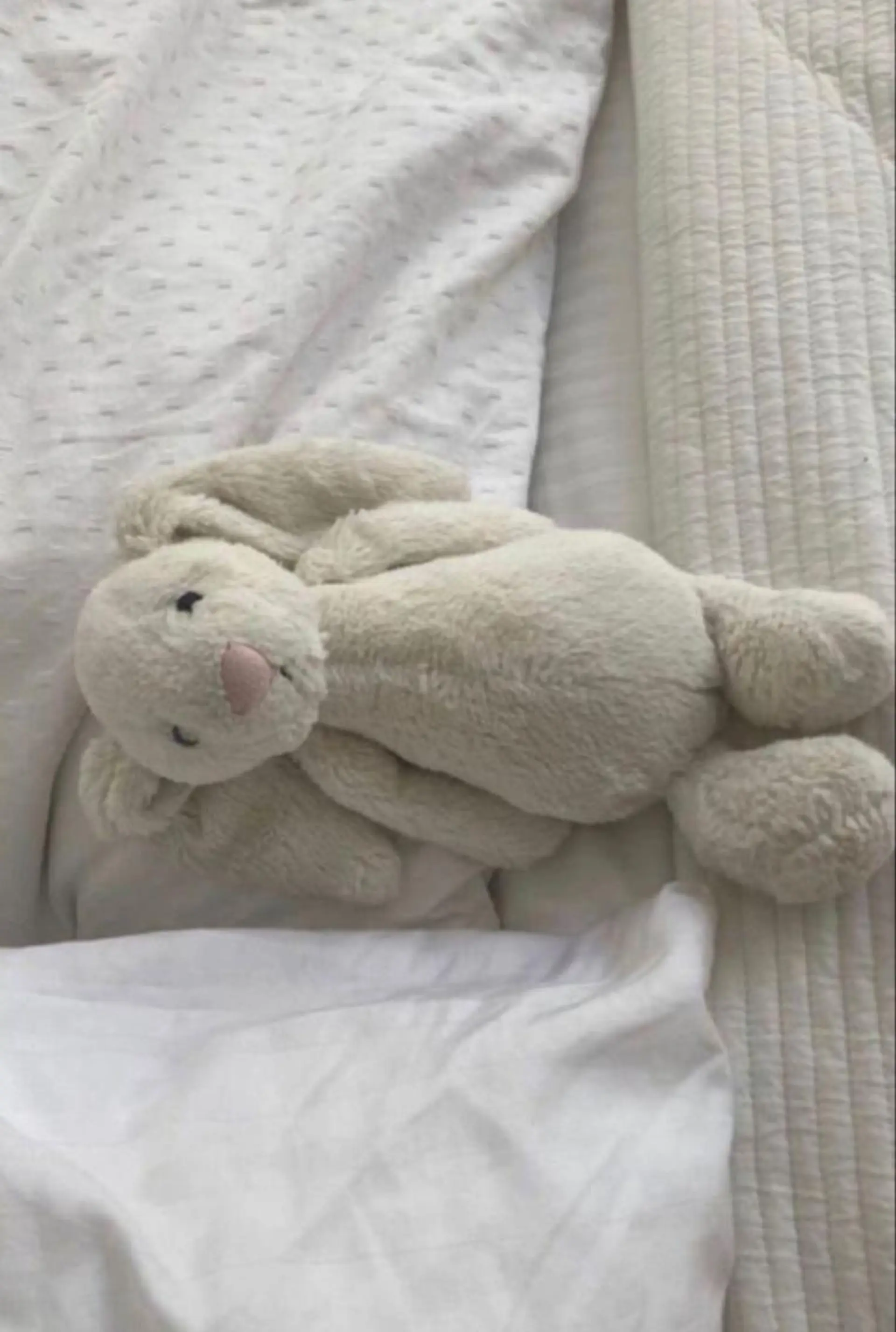 アイブロウ CYAN by artefice所属・安達 萌花のヘアスタイル