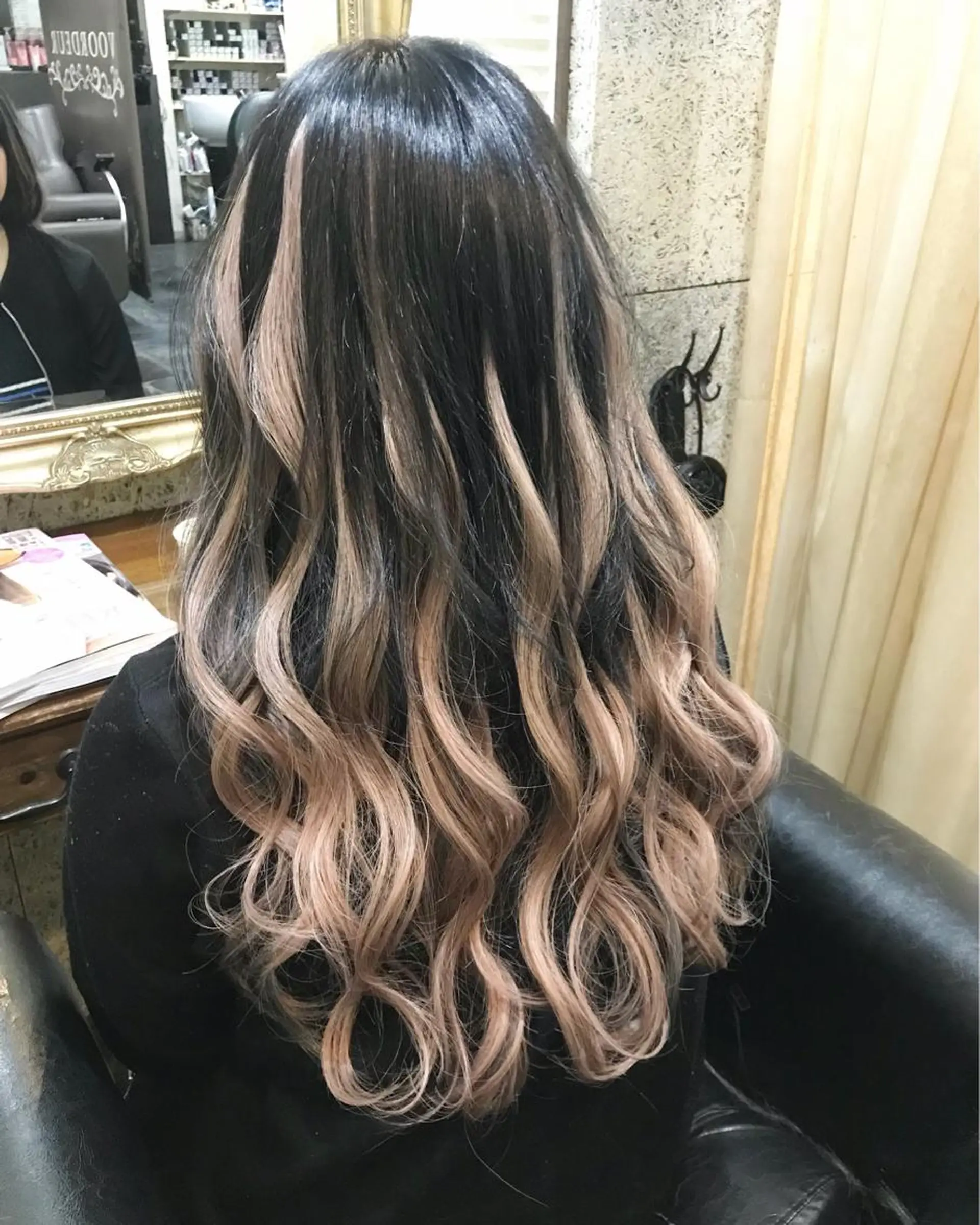 ロング シールエクステ エクステ Tsuyoki .のヘアスタイル