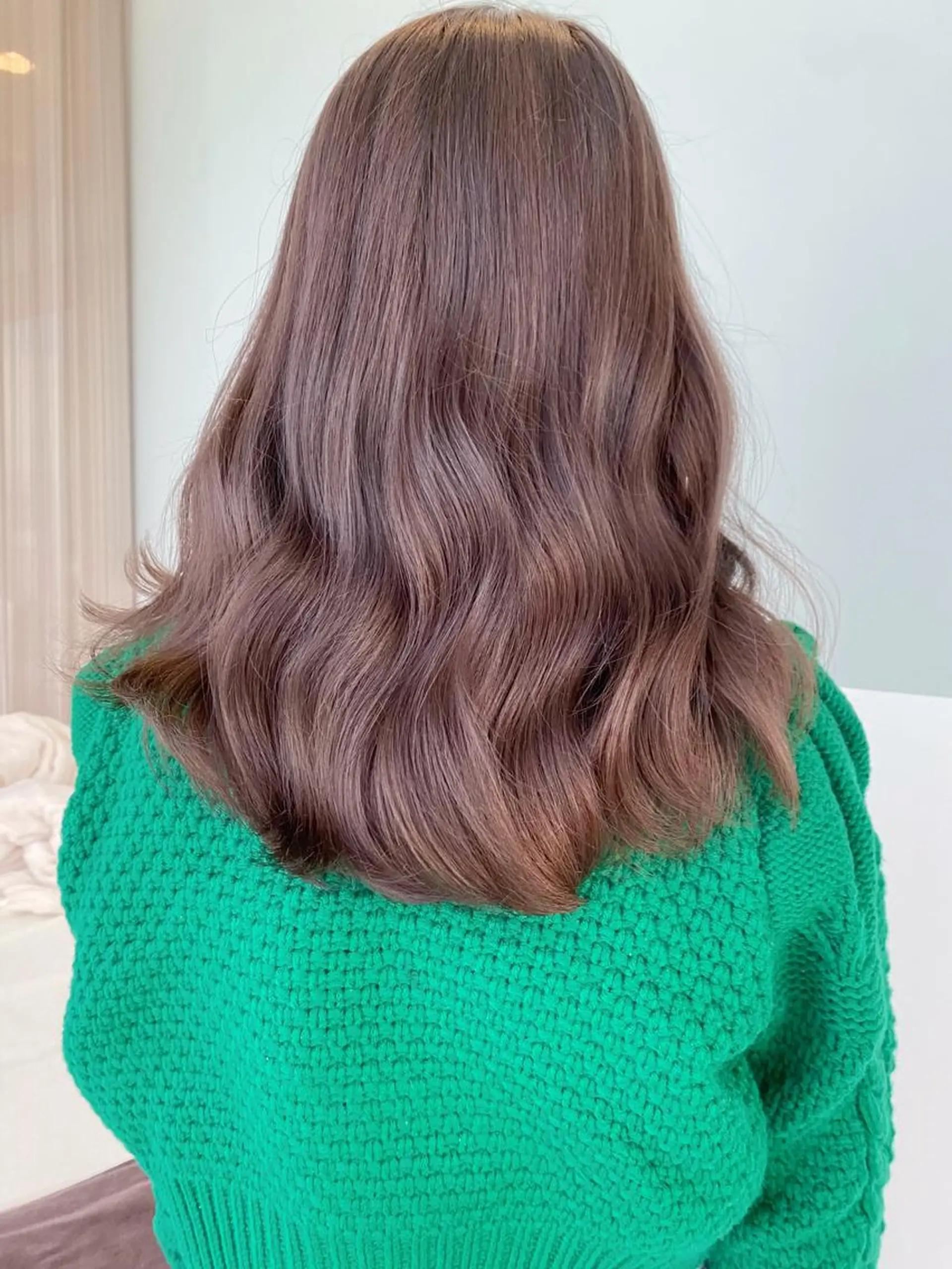 ロング カラー ベージュカラー ブリーチ ケアブリーチ ミルキーベージュ matsuzawa mihoのヘアスタイル