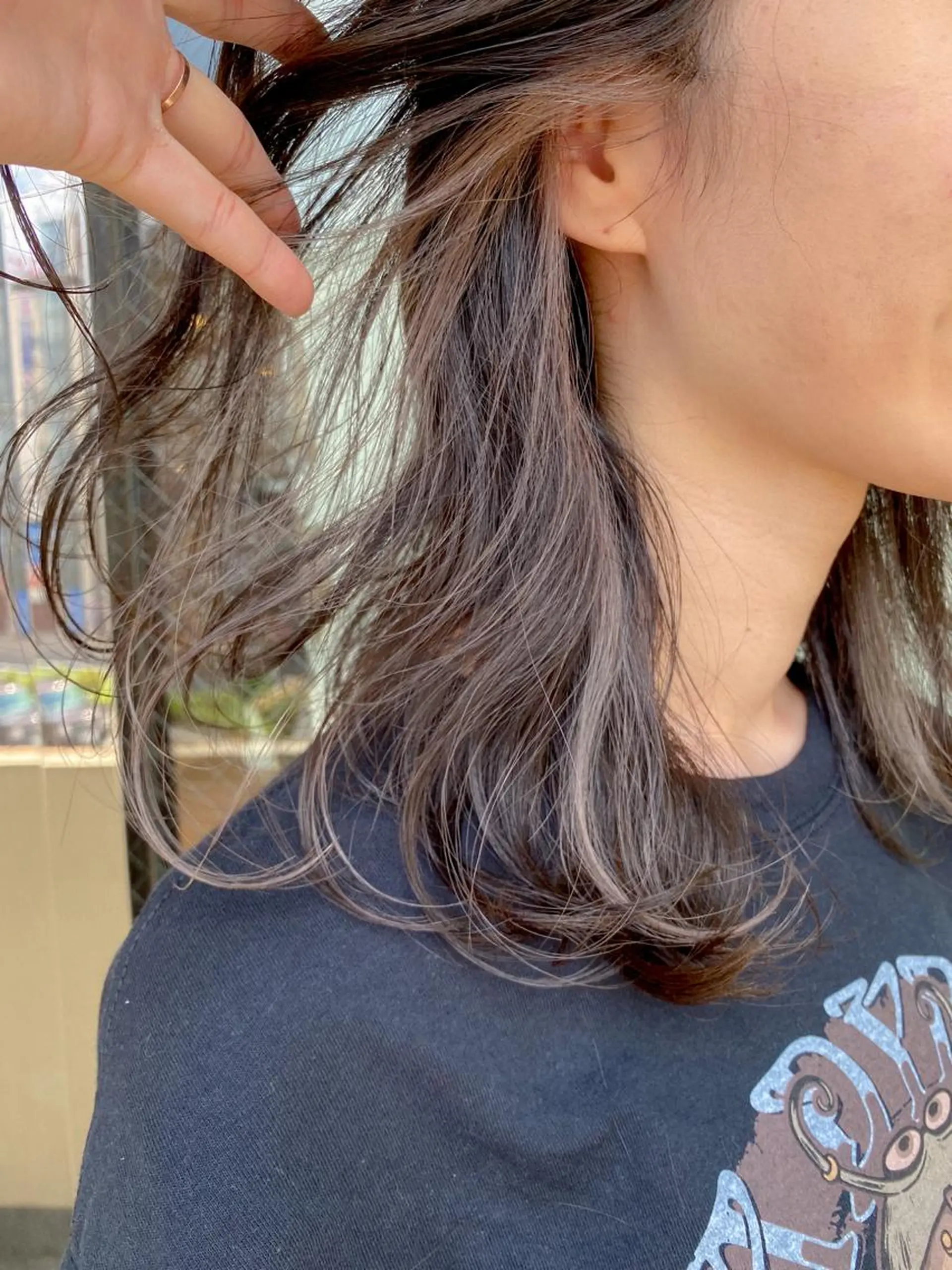 ミディアム カラー irwi/イルウィ所属・miku🎀門前仲町 ブリーチ・レイヤーのヘアスタイル