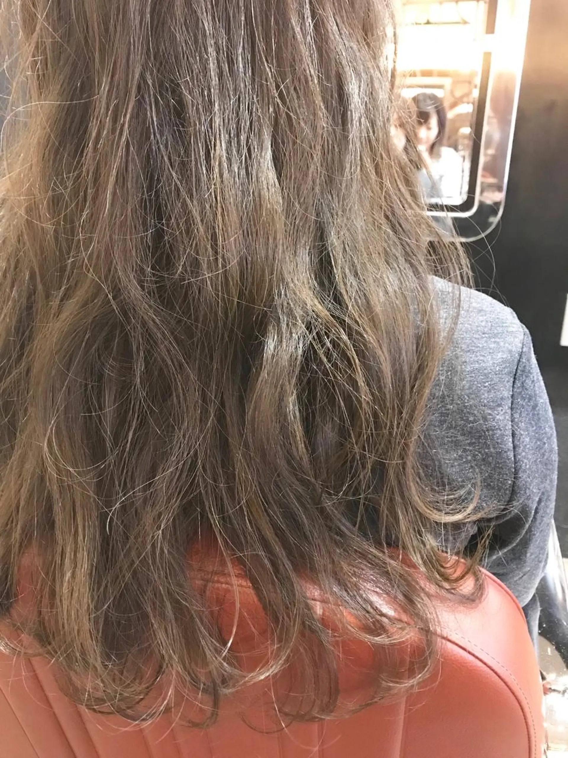 ロング カラー 356所属・木山 ゆかりのヘアスタイル