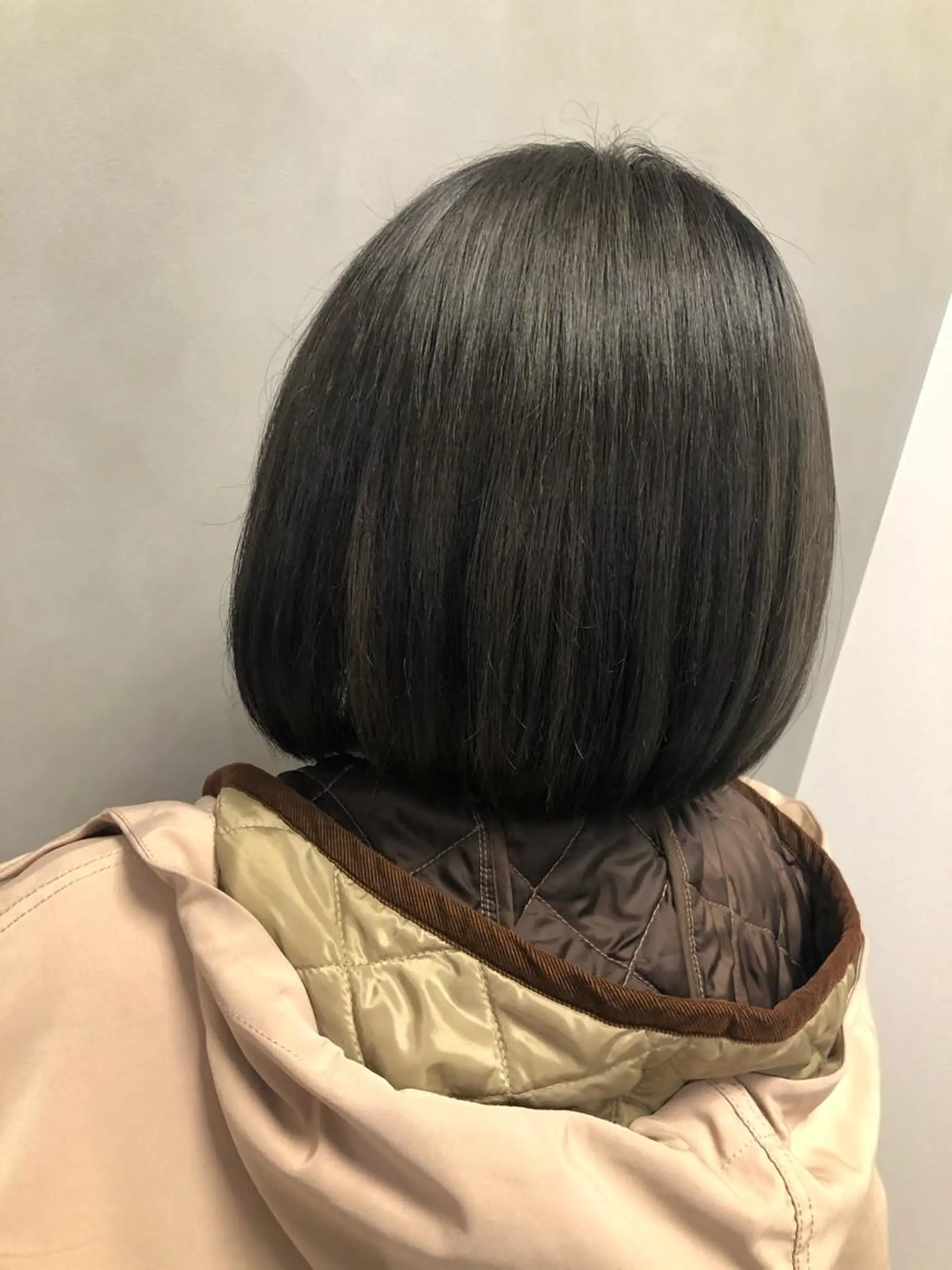 ショート カラー hisano / ハイトーン・透明感のヘアスタイル