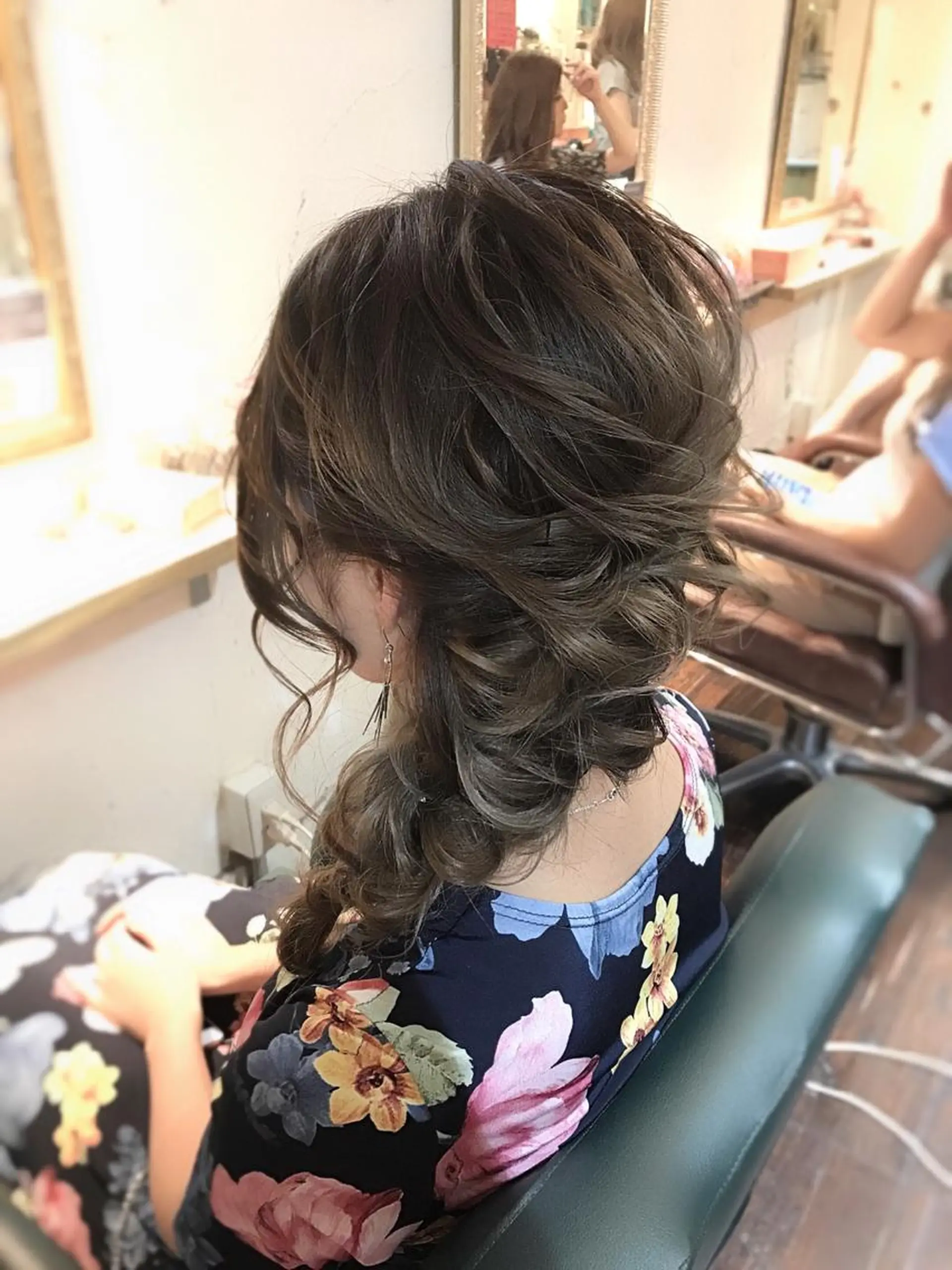 セミロング ヘアアレンジ 【カメレオン】 上村 祥子のヘアスタイル