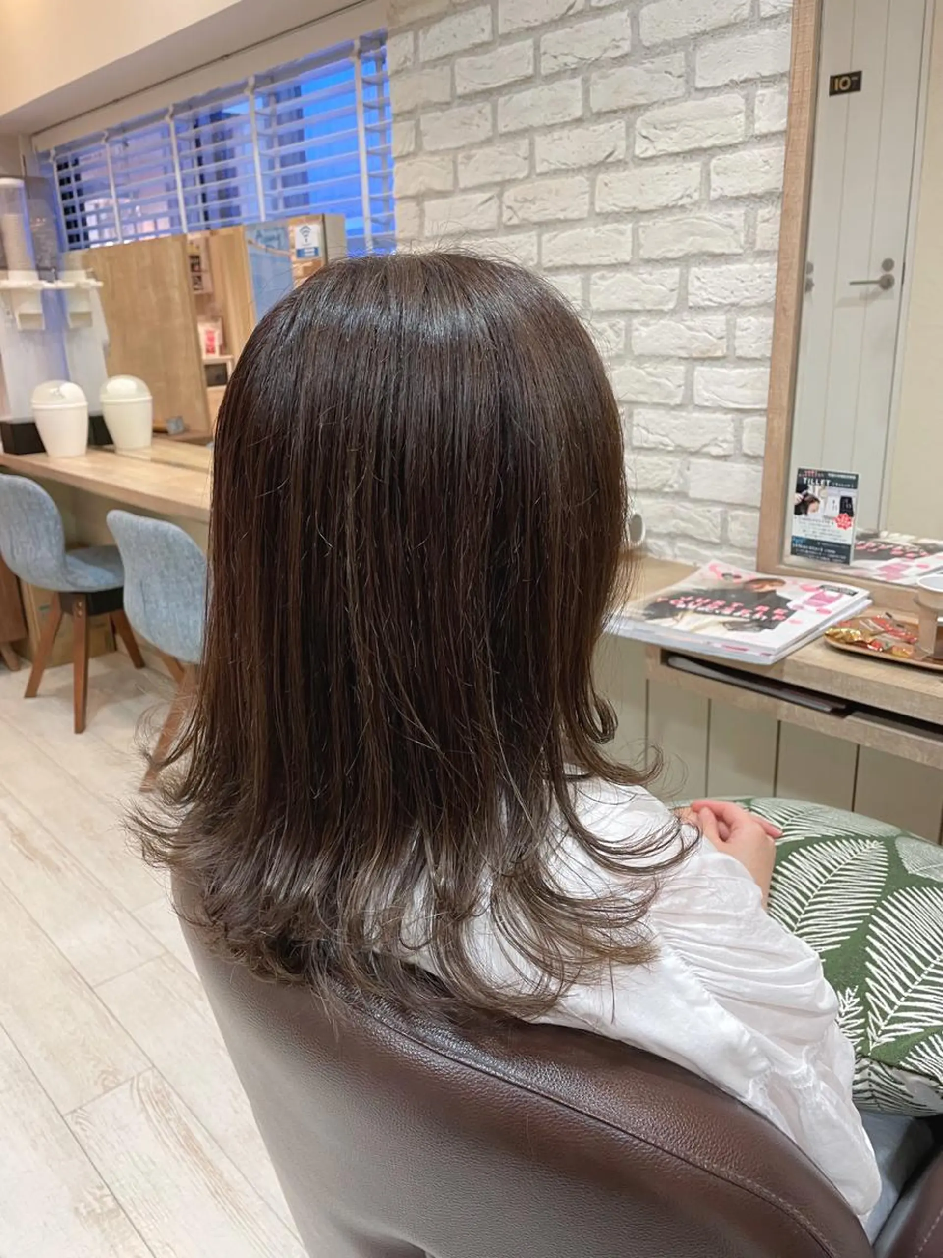 セミロング カラー ベージュカラー 透明感カラー ハイライトカラー ハイライト カット ヘアカラー トリートメント 銀座🌈ケアカラー/ ヘッドスパ /清水のヘアスタイル