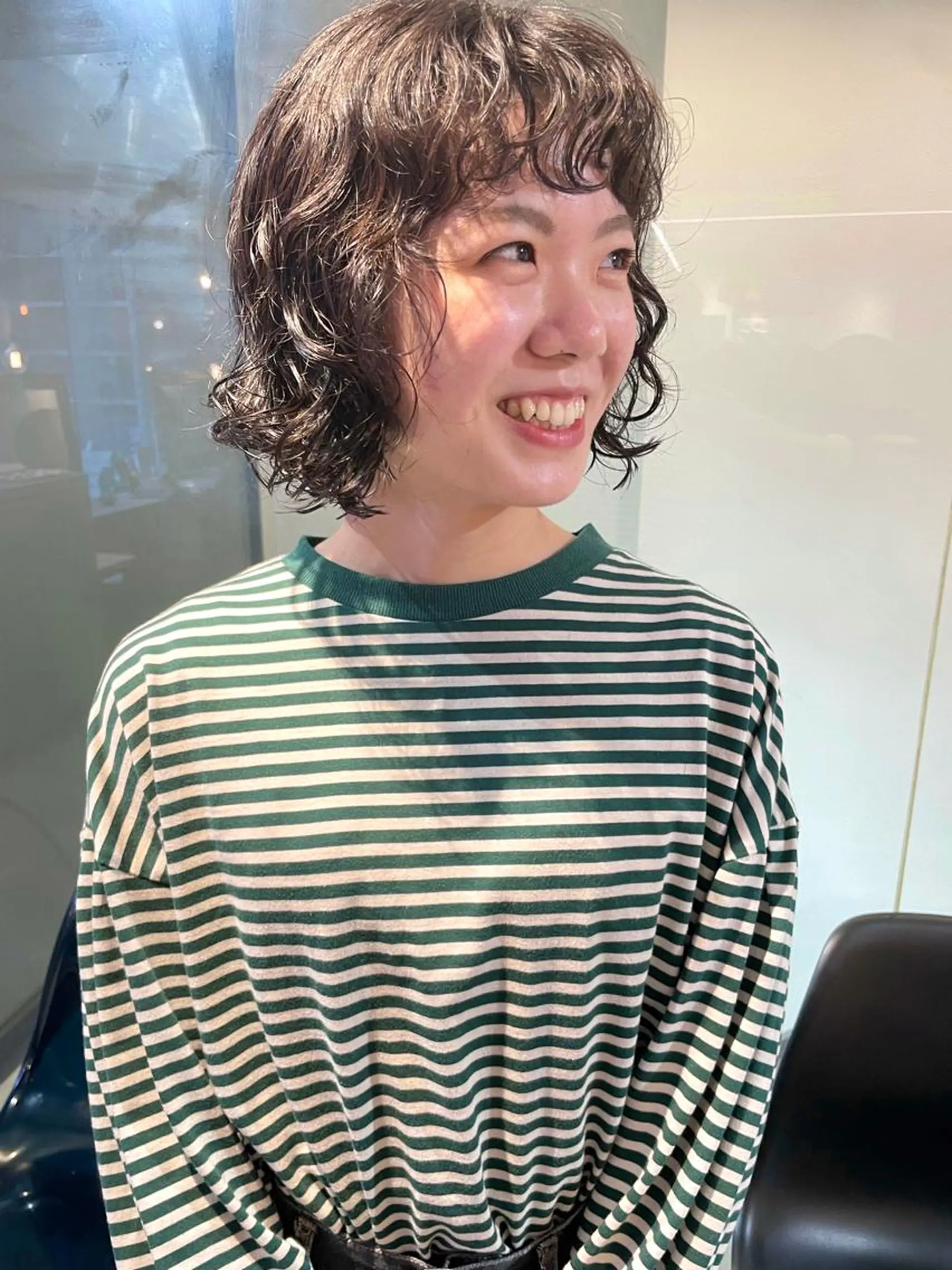 ショート パーマ カット パーマ ぱつっとボブ 古家 佑真のヘアスタイル