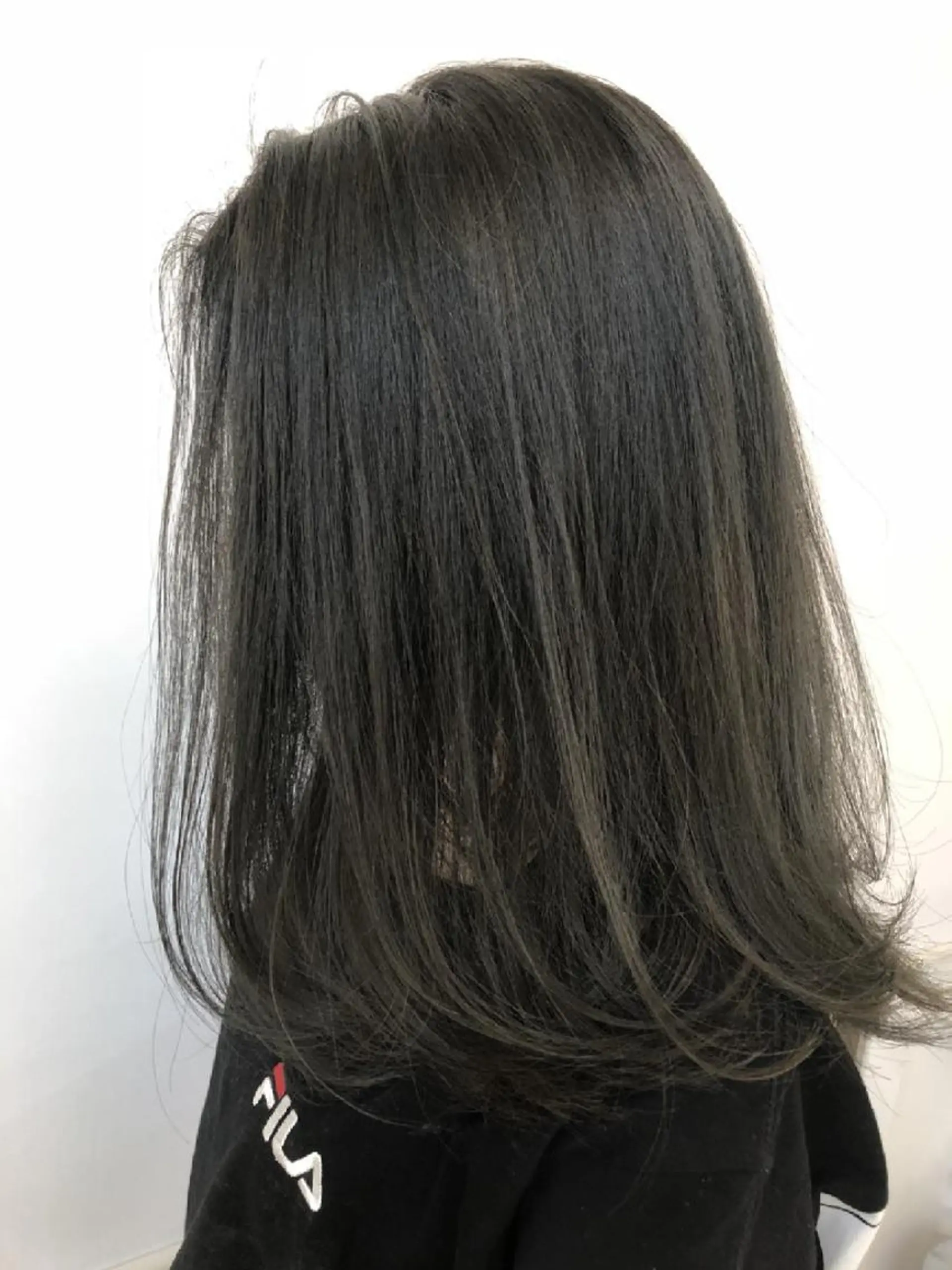 ミディアム カラー 東心斎橋peace 豆柴サロンのヘアスタイル