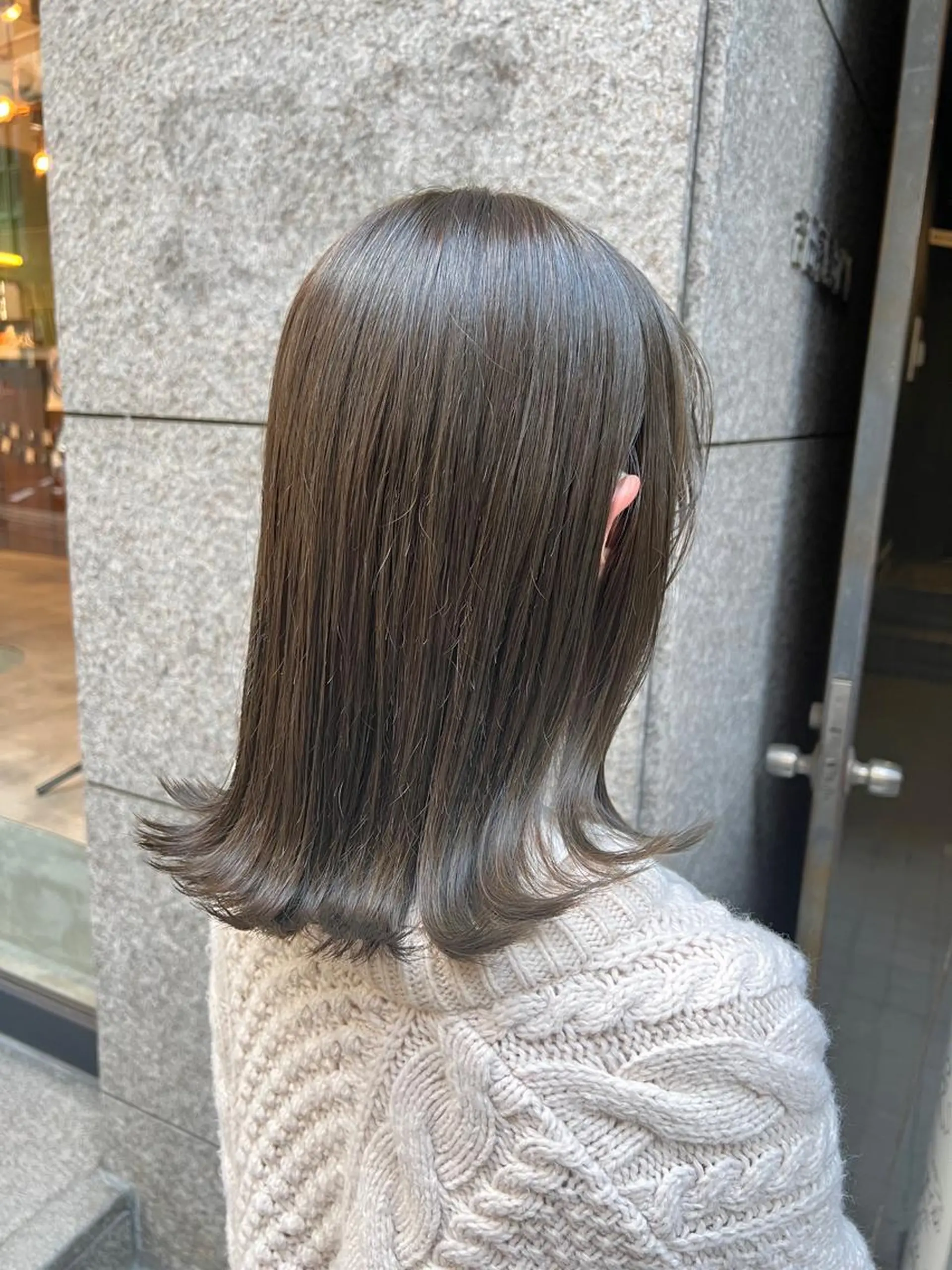 ミディアム ノイシキ サキのヘアスタイル