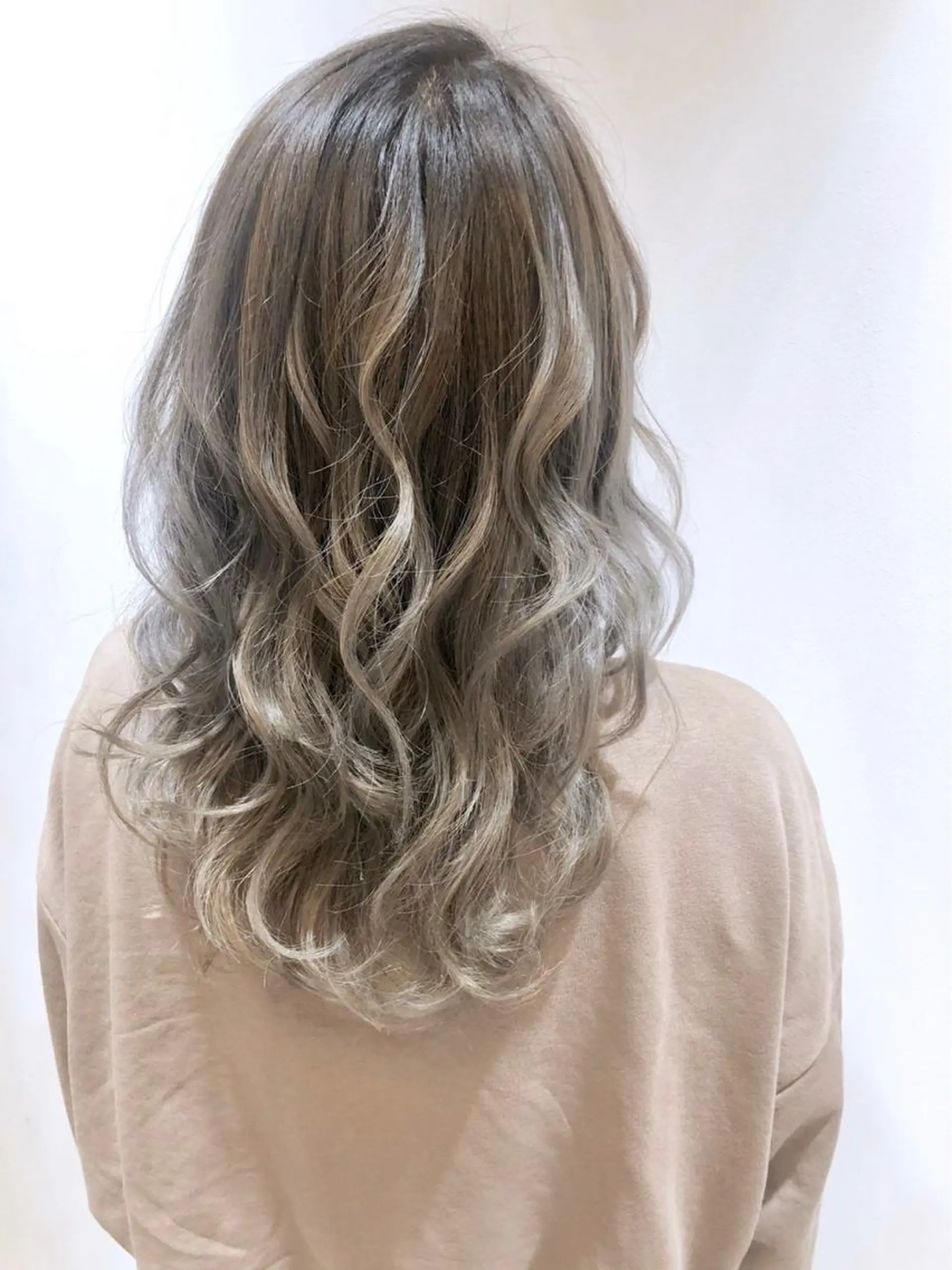 ロング ハイライト 福元友梨 ディレクター✂️のヘアスタイル