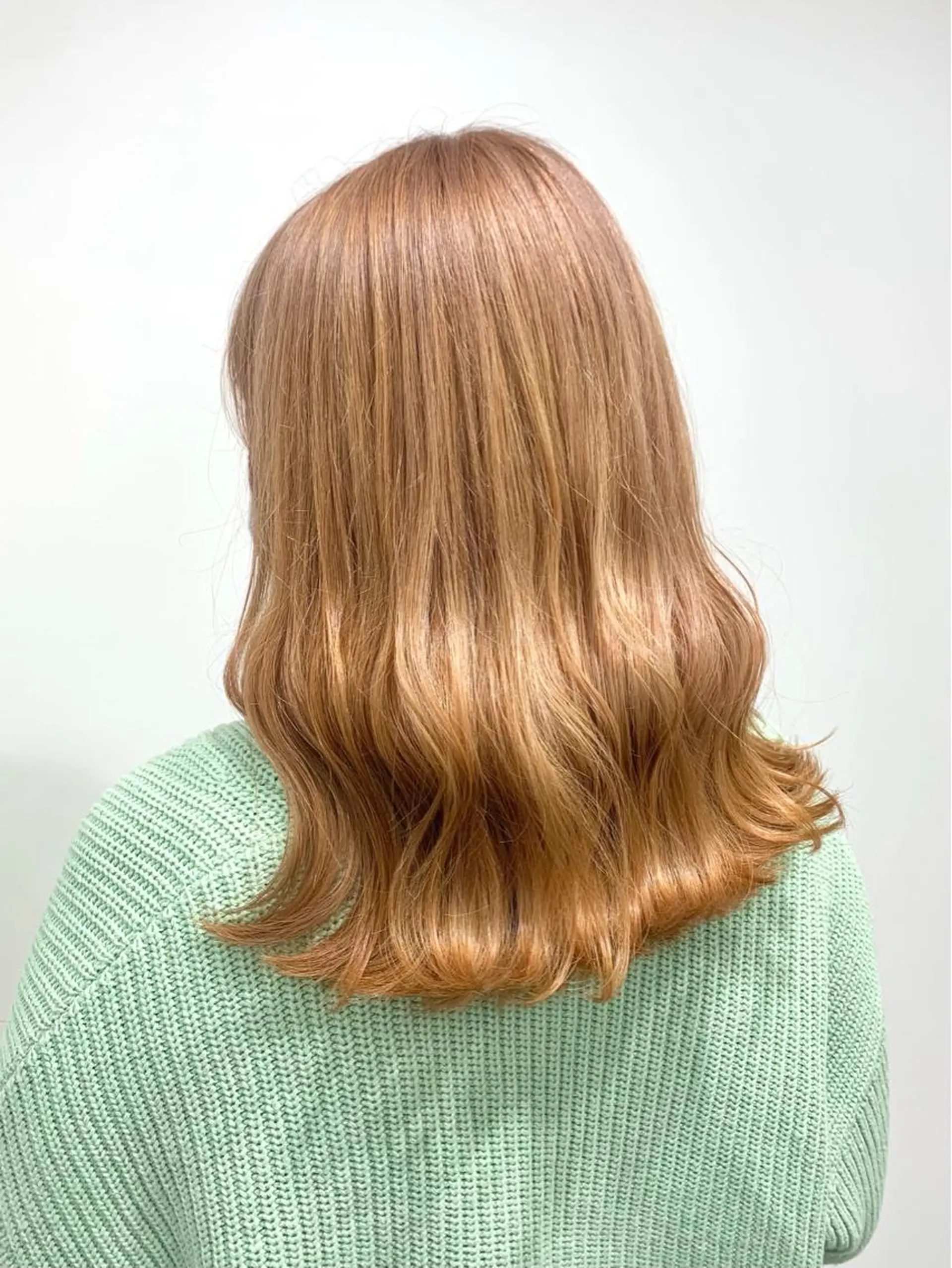 セミロング カラー カット ヘアカラー トリートメント レイヤーカット韓国 暖色⭐︎KANAKOのヘアスタイル