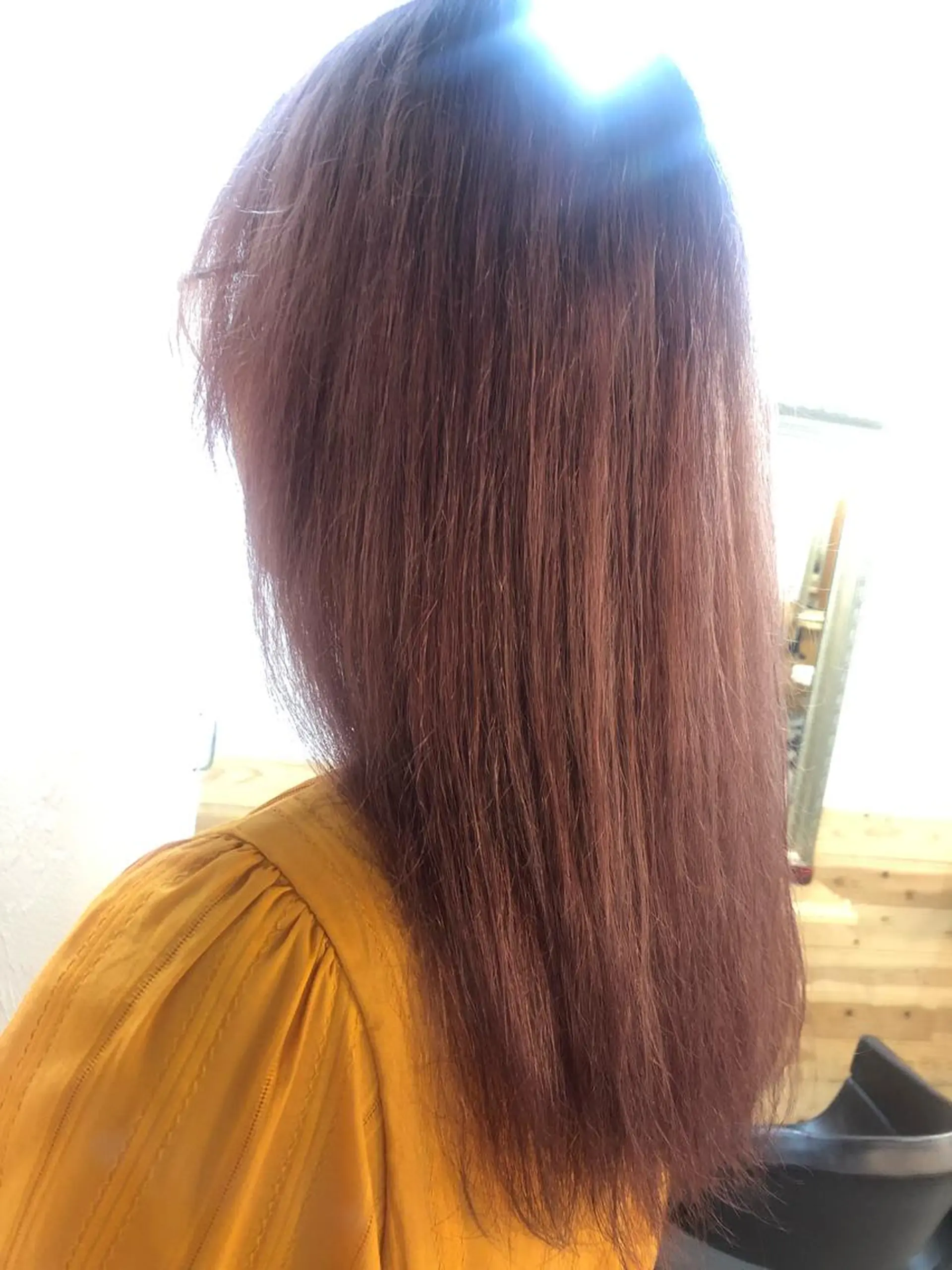 セミロング カラー 髪質改善＆ブリーチ 伊勢　祐一郎のヘアスタイル