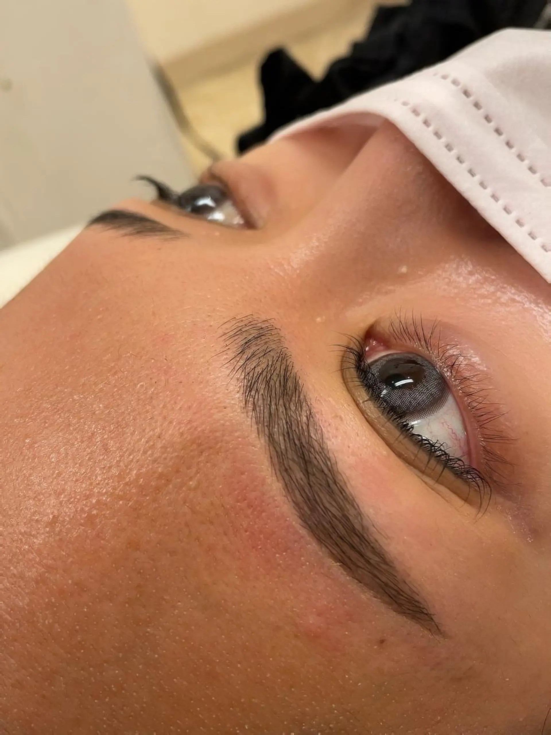Royal eyelashの眉毛・アイブロウイメージ