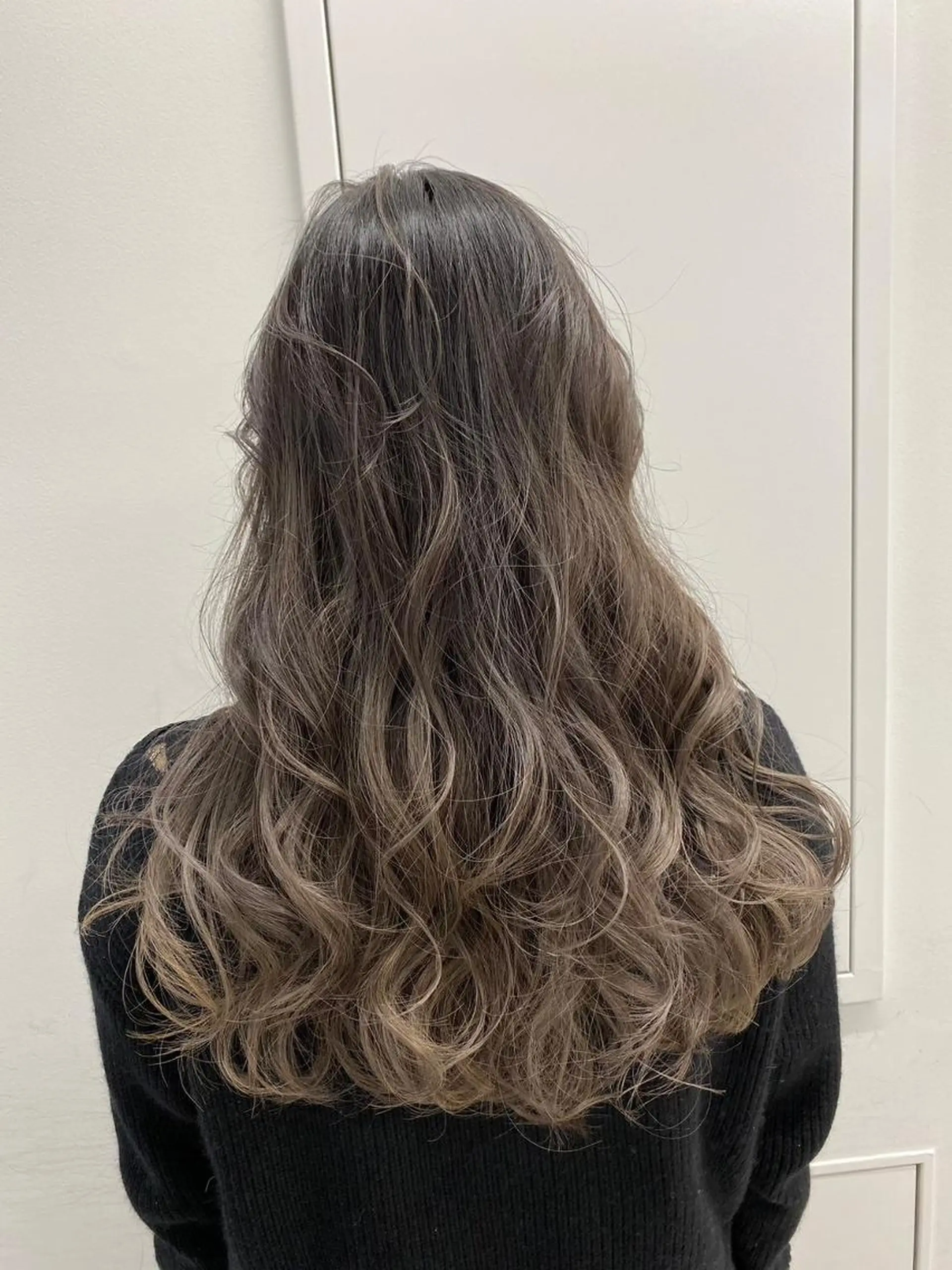 カラー ロング アディクシーカラー バレイヤージュ ブリーチ デザインカラー ダブルカラー ヘアカラー トリートメント 【公式】amble luxe池袋東口🩷のヘアスタイル
