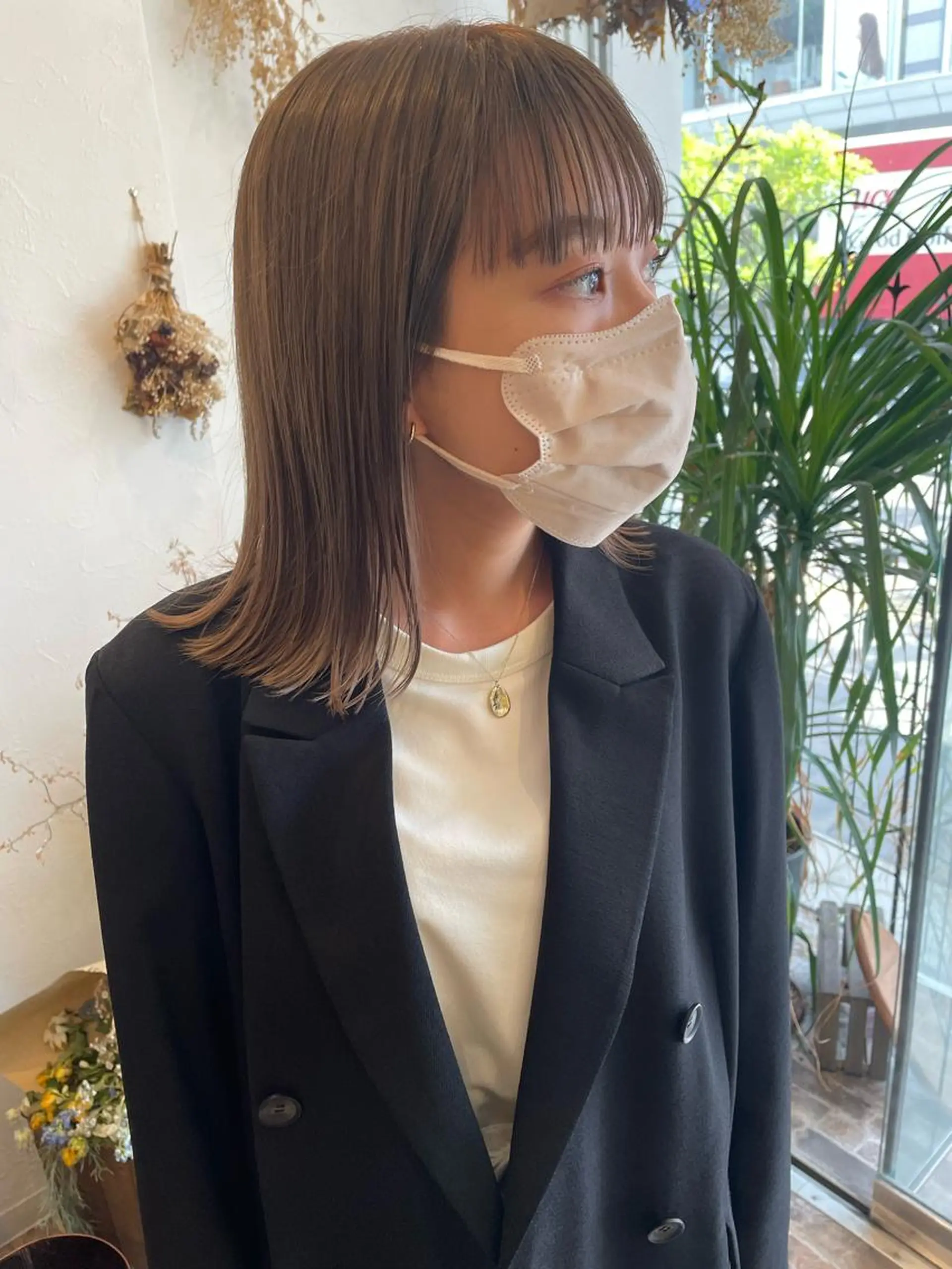 セミロング カラー ベージュカラー ブリーチ ハイトーンカラー ミルクティーベージュ ヘアカラー m ā l o.🌷 サカモトマイコのヘアスタイル