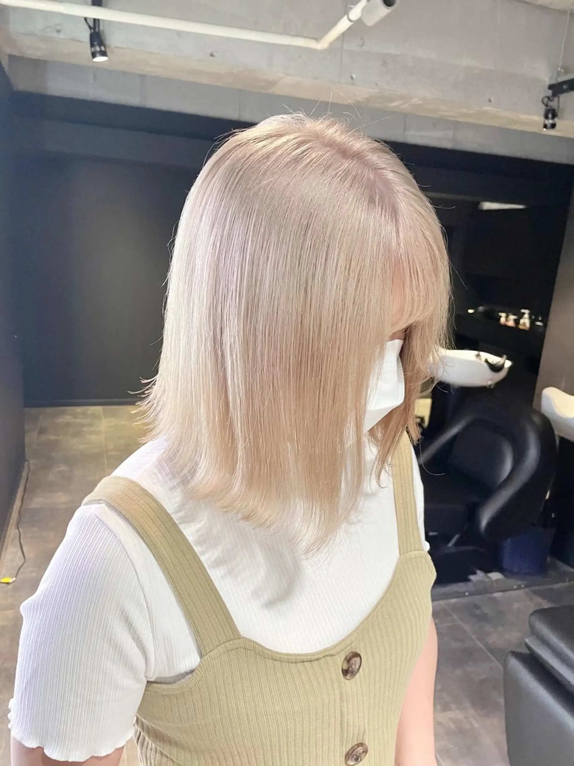 セミロング カラー ブロンド ホワイトブロンド ヘアカラー トリートメント LINDO TOKYO所属・✨ハイトーン✨ 濱田知孝のヘアスタイル