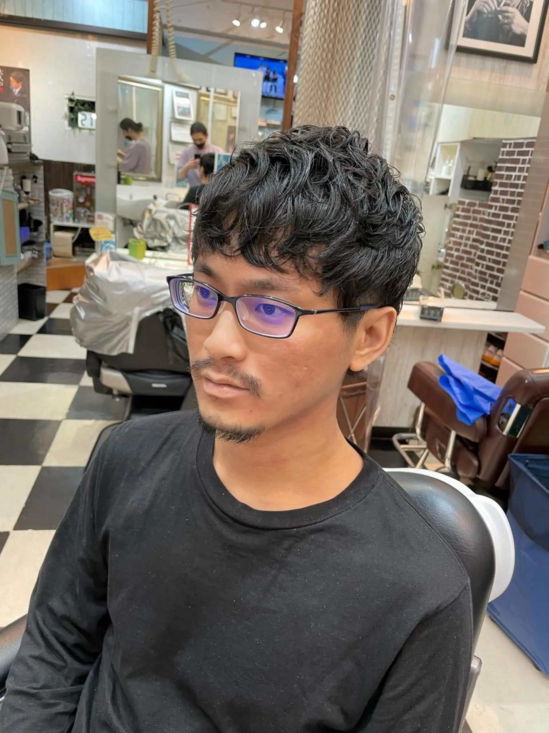 ミディアム ミディアムパーマ くせ毛 カットハウススペース人形町所属・袴田 俊平のヘアスタイル