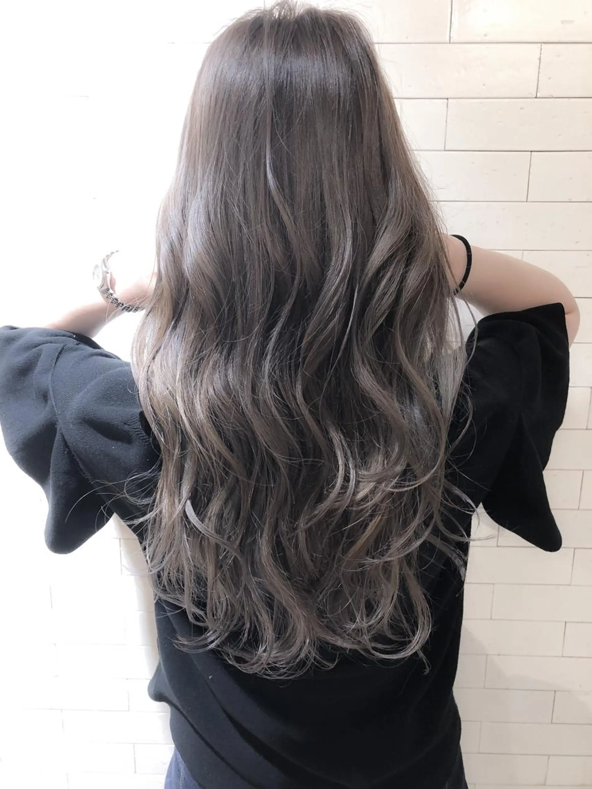 セミロング カラー パーマ ヘアアレンジ アッシュ バレイヤージュ ブリーチ グラデーションカラー グレージュ ヘアカラー トリートメント 竹内ケンゴ🇰🇷 EIGHT藤沢のヘアスタイル