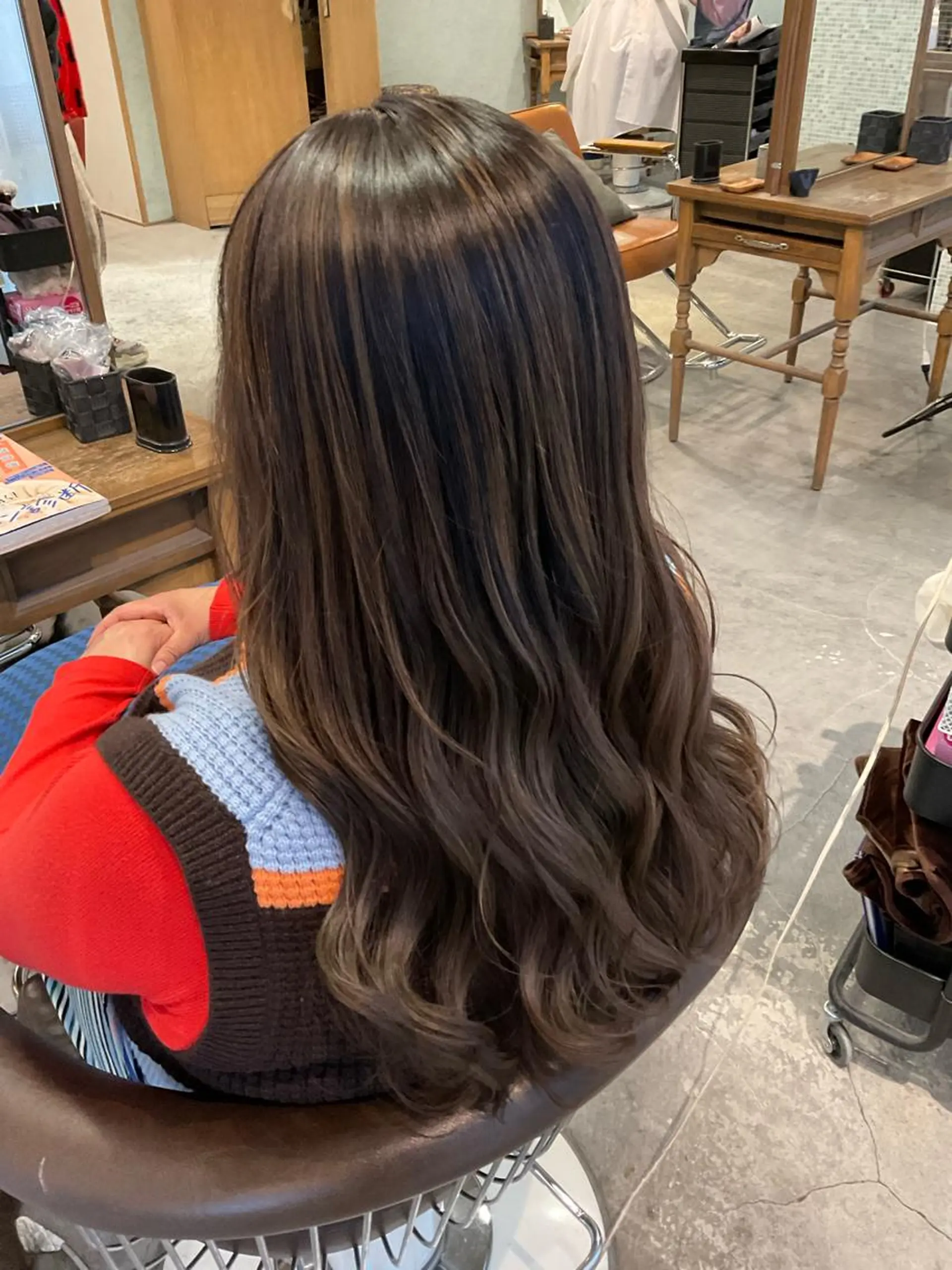 ロング カラー バレイヤージュ ブリーチ ケアブリーチ グラデーションカラー ハイライトカラー ヘアカラー sweetroom茅ヶ崎南口店所属・∮フェードスタイル∮ 加藤嘉陛のヘアスタイル