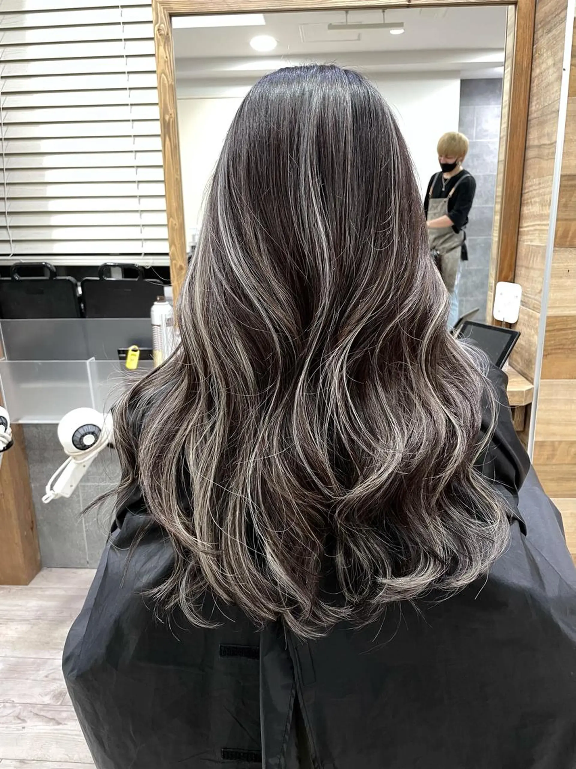 ロング gisele所属・小山 一之のヘアスタイル