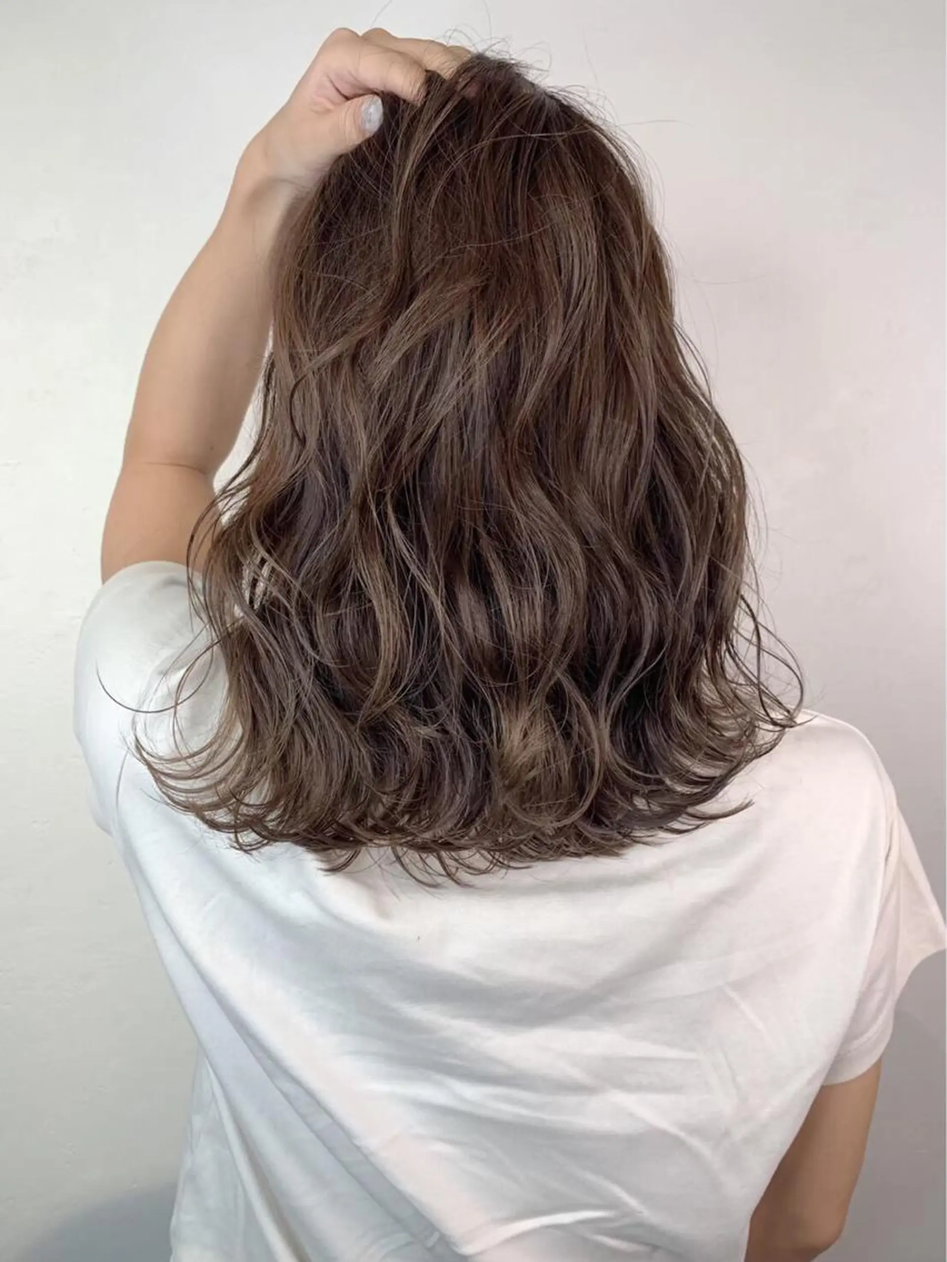 ミディアム 渋谷/ハッシュ レイヤーカット/会田のヘアスタイル