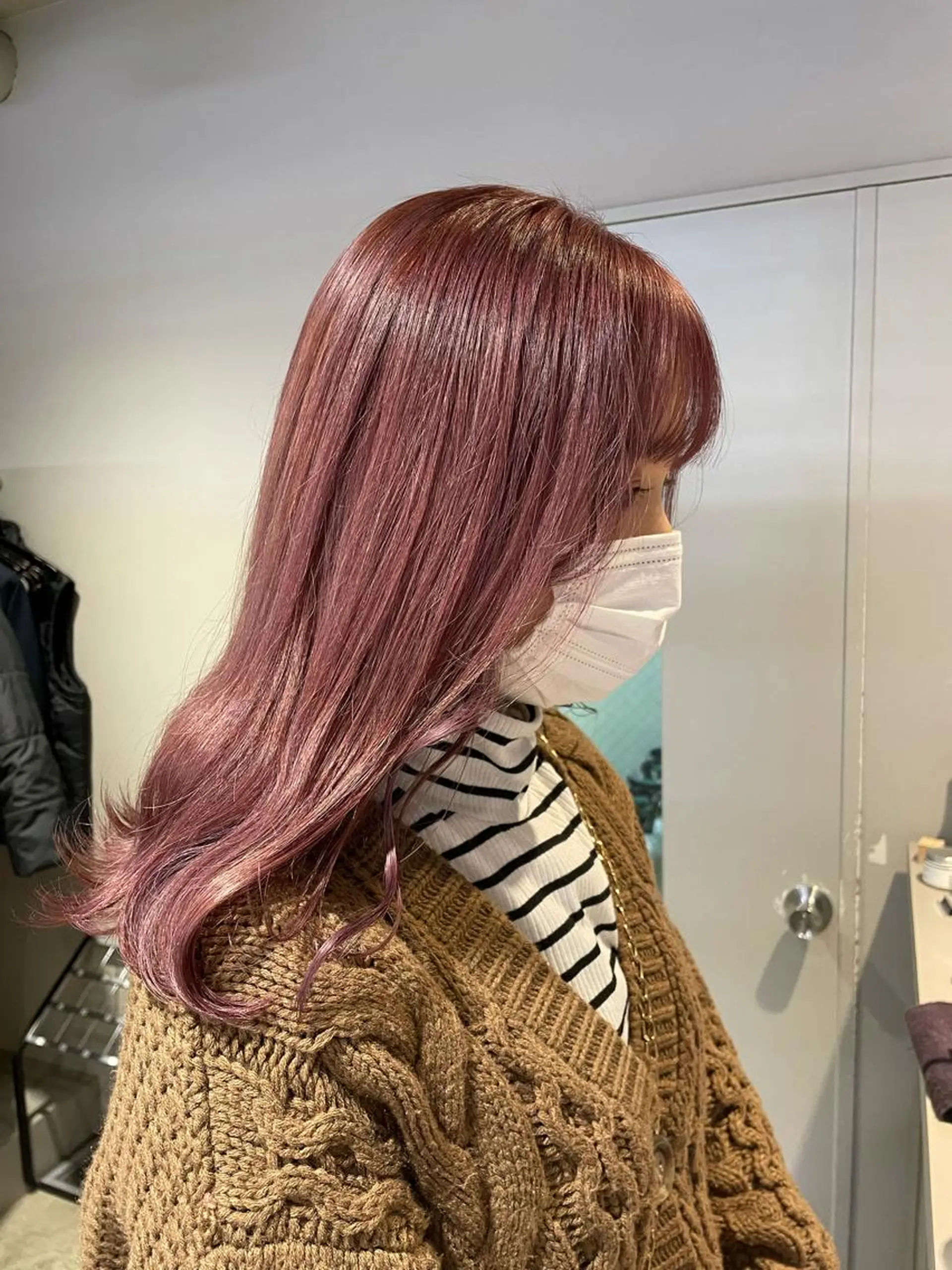 ミディアム カラー 韓国レイヤー ハッシュカットのヘアスタイル
