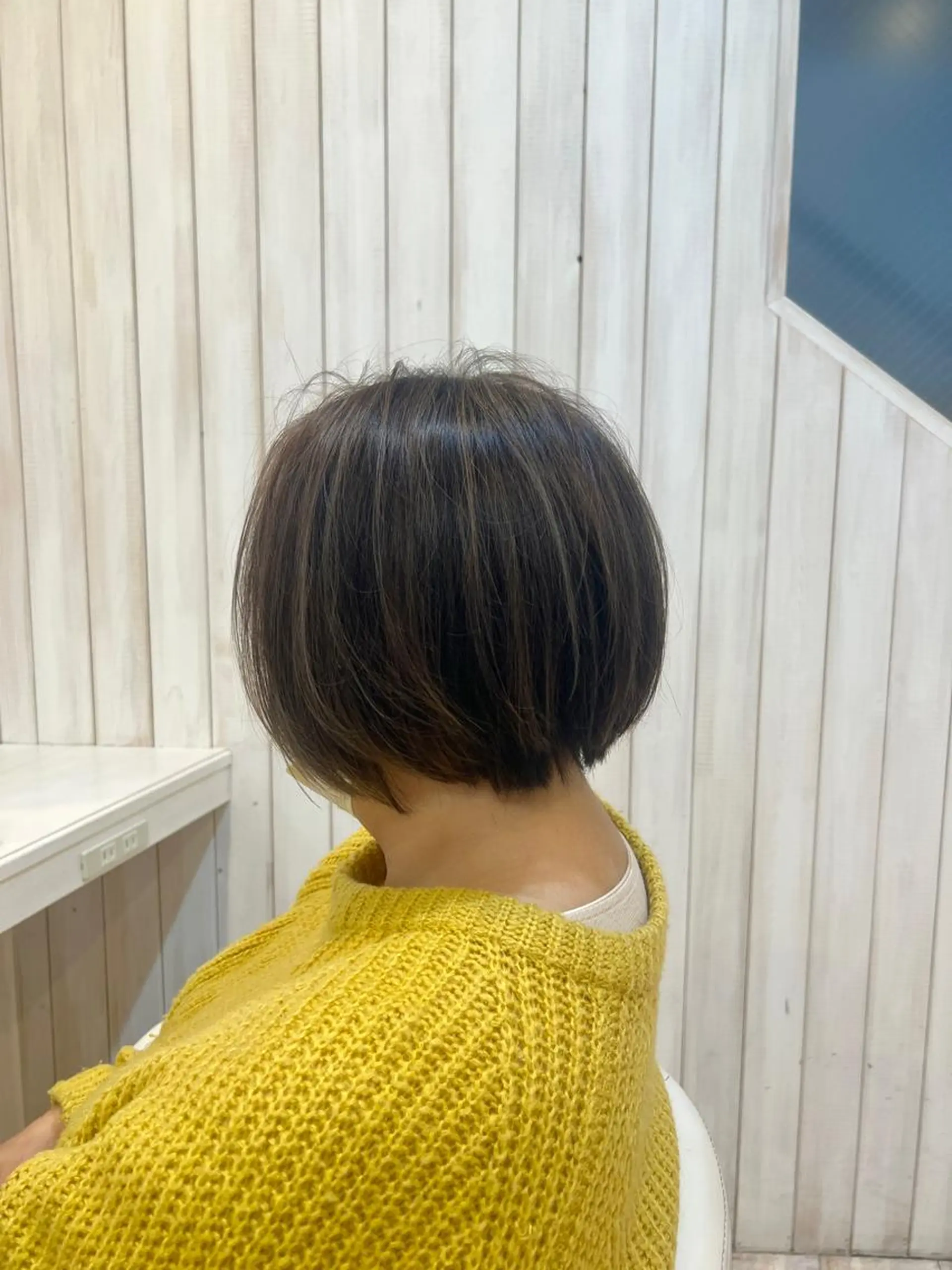 ショート カラー 佐藤史哉* 韓国レイヤー赤み除去のヘアスタイル