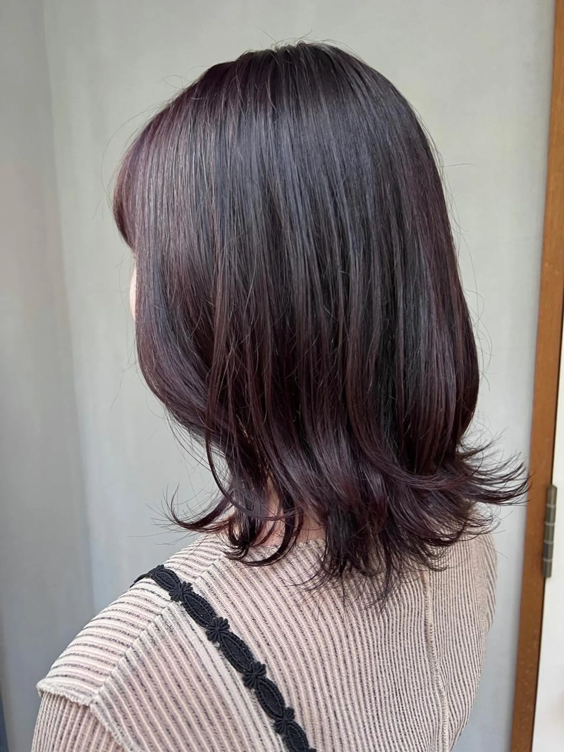 ミディアム カラー ENIF　大島 芽生のヘアスタイル