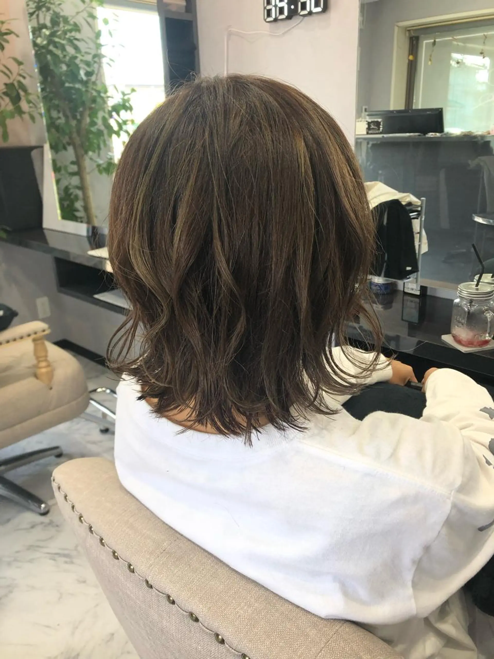 ミディアム カラー カット ヘアカラー トリートメント FAVORE 【ファヴォーレ】のヘアスタイル