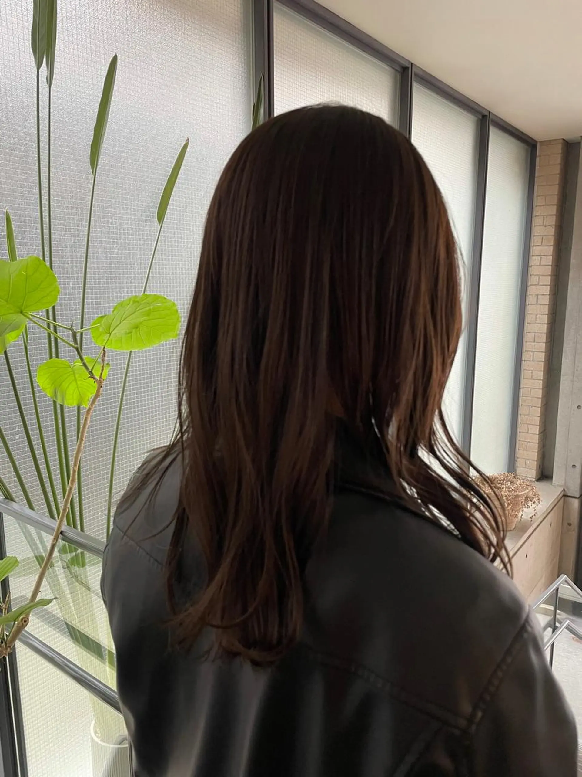 セミロング カラー やすだ しおりのその他イメージ
