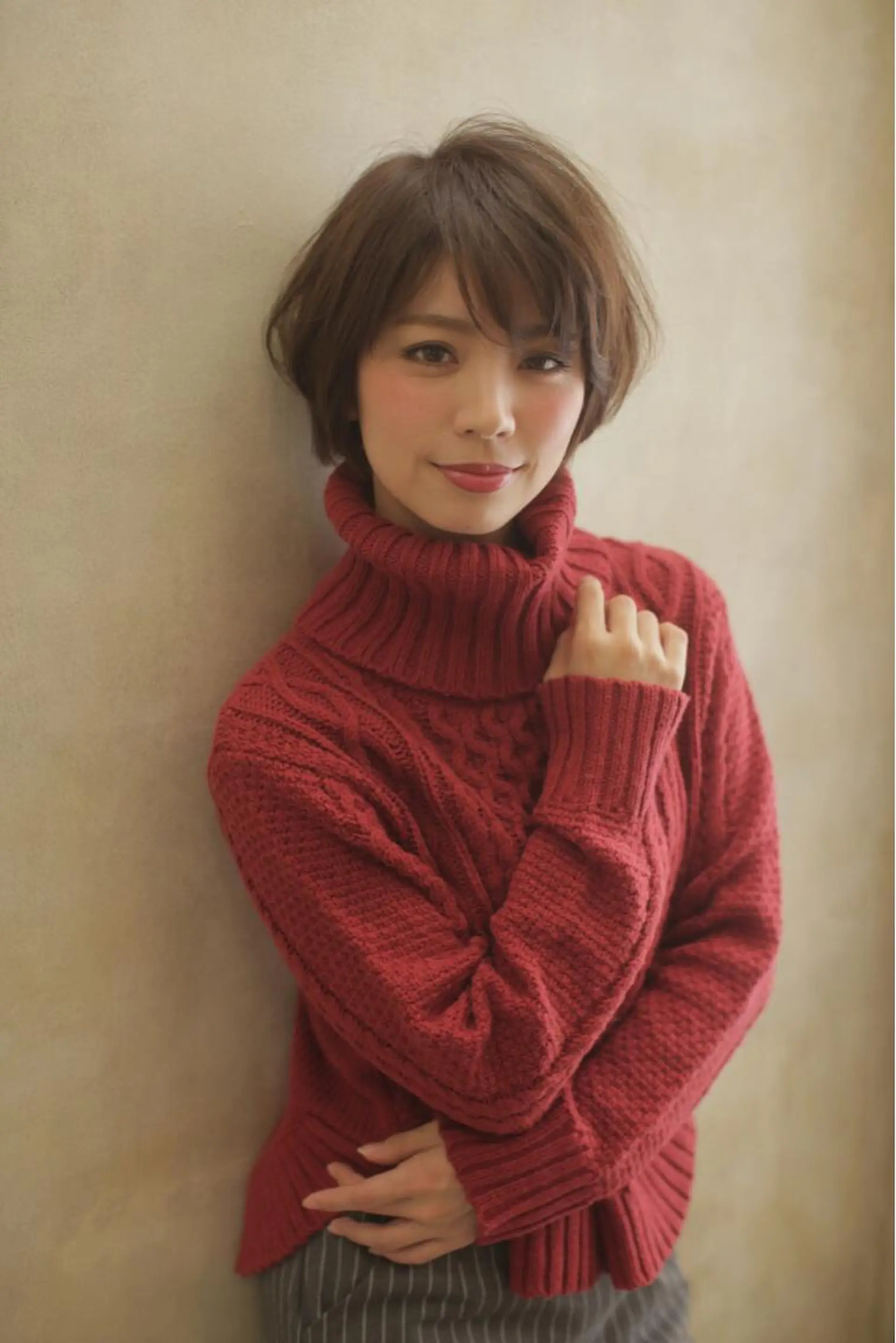 ショート カラー パーマ 黒髪 ボブ 斜めバング 似合わせカット ショートヘア エイト ウメダのヘアスタイル