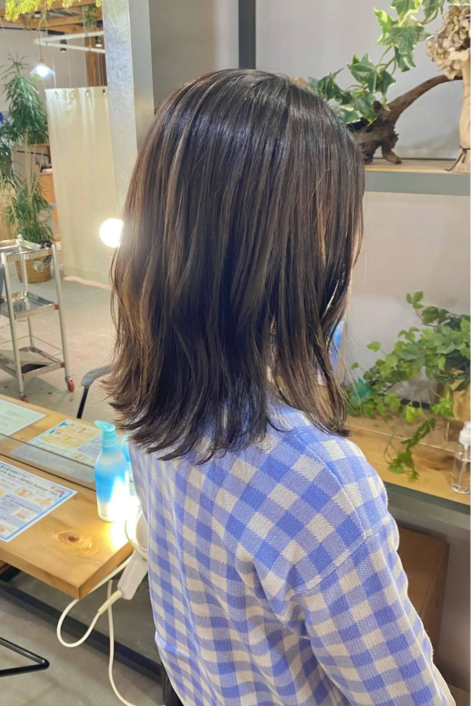 ミディアム 菊地 紗矢のヘアスタイル