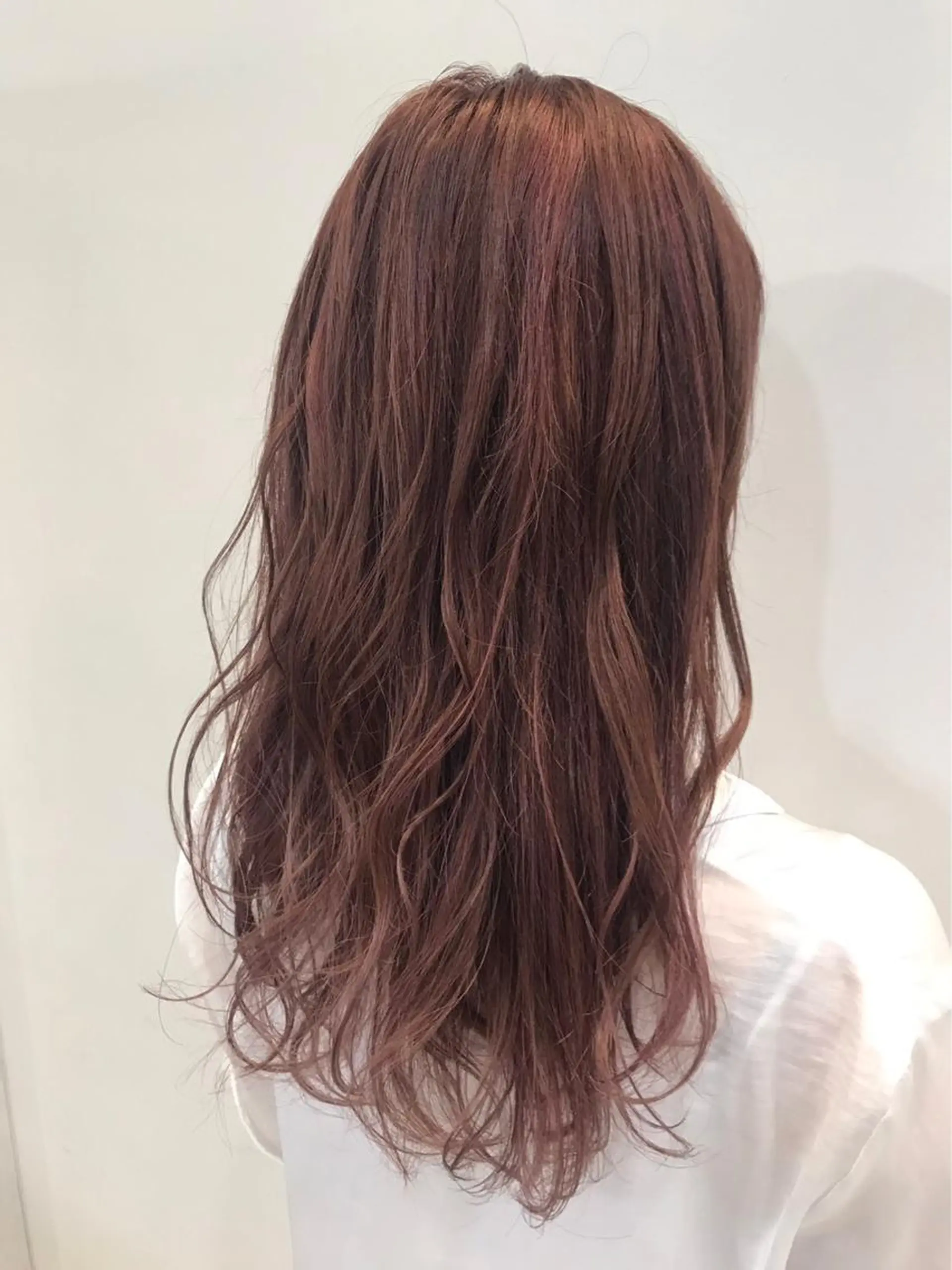 ミディアム カラー ベージュカラー ハイライトカラー ピンクカラー ピンクベージュ ハイライト 坂田 友梨奈のヘアスタイル